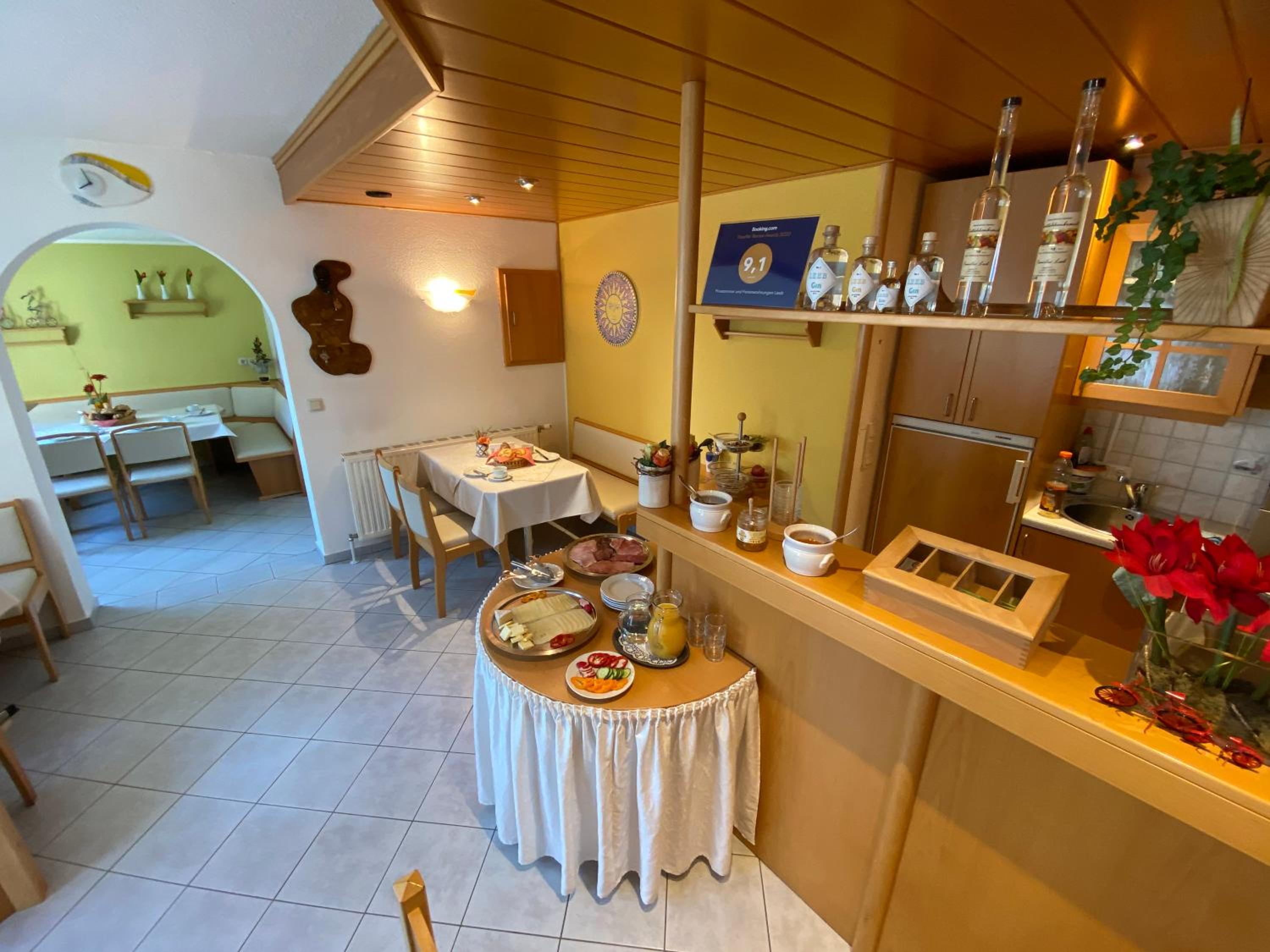 Privatzimmer und Ferienwohnungen Leeb