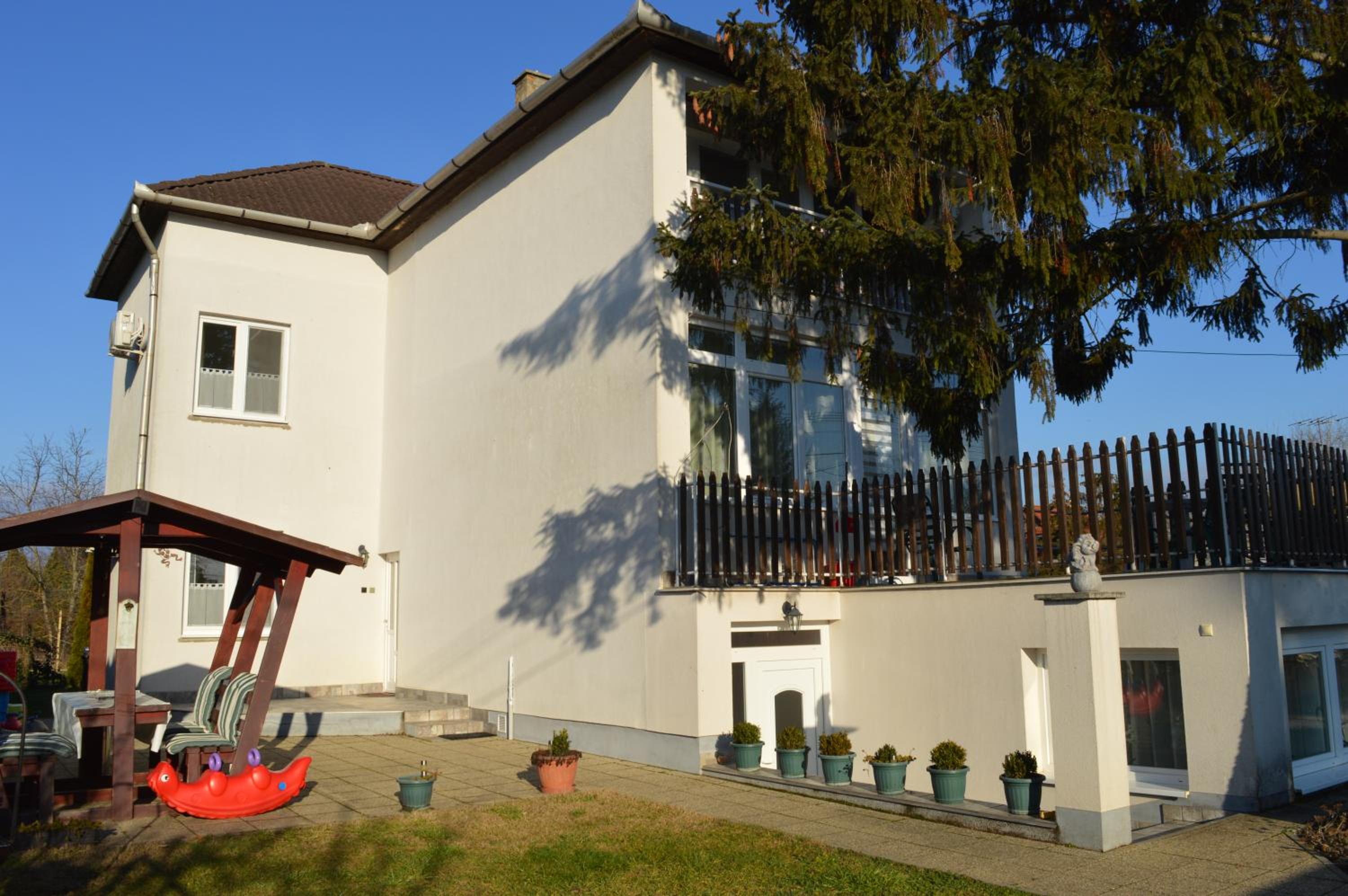 Photo 43