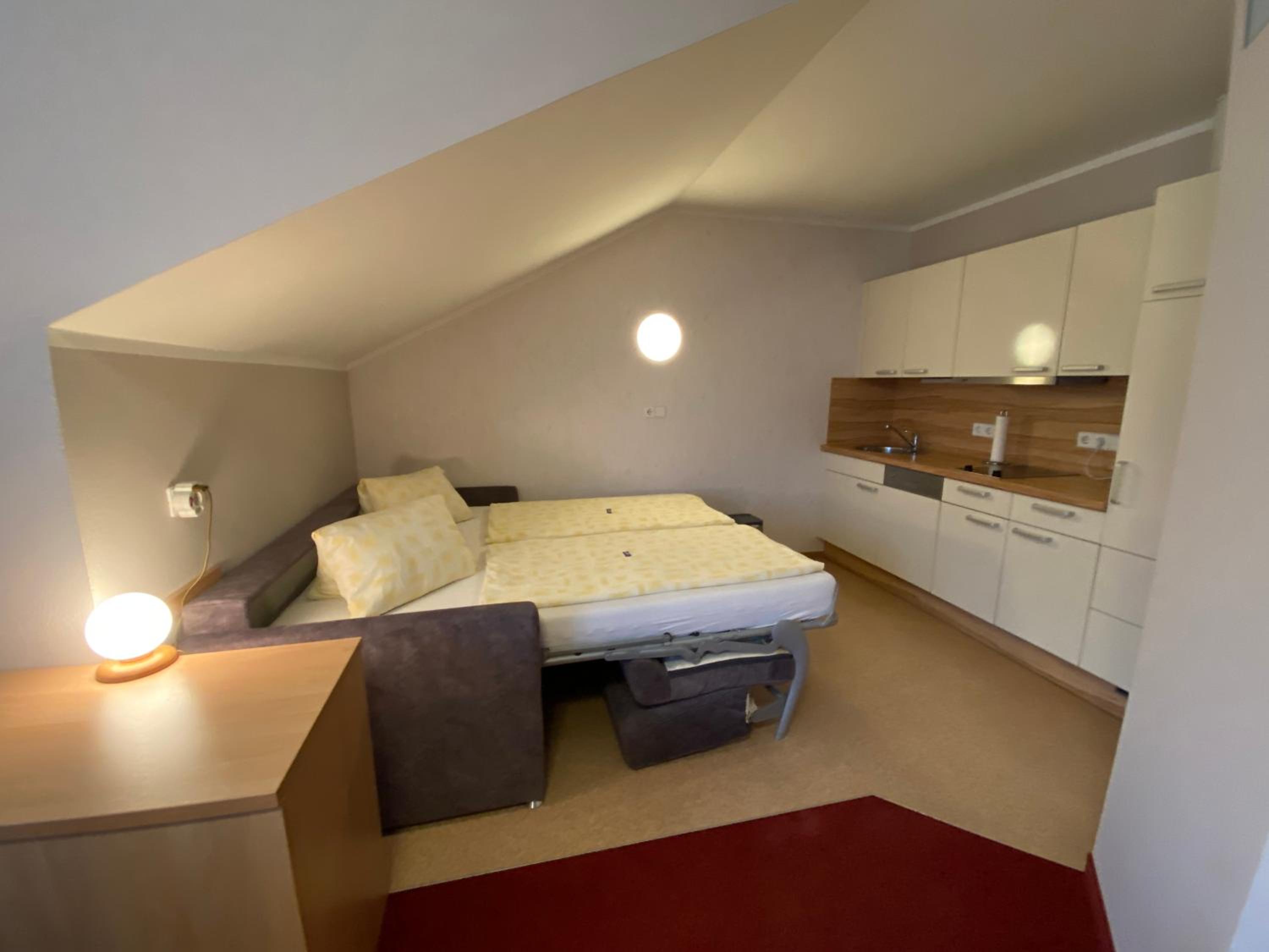 Privatzimmer und Ferienwohnungen Leeb