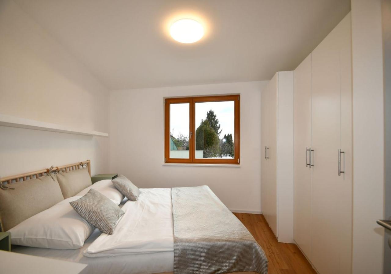 EFI Residence Holzova 28
