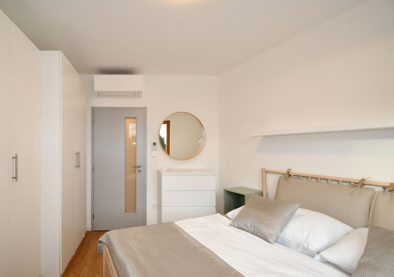EFI Residence Holzova 28