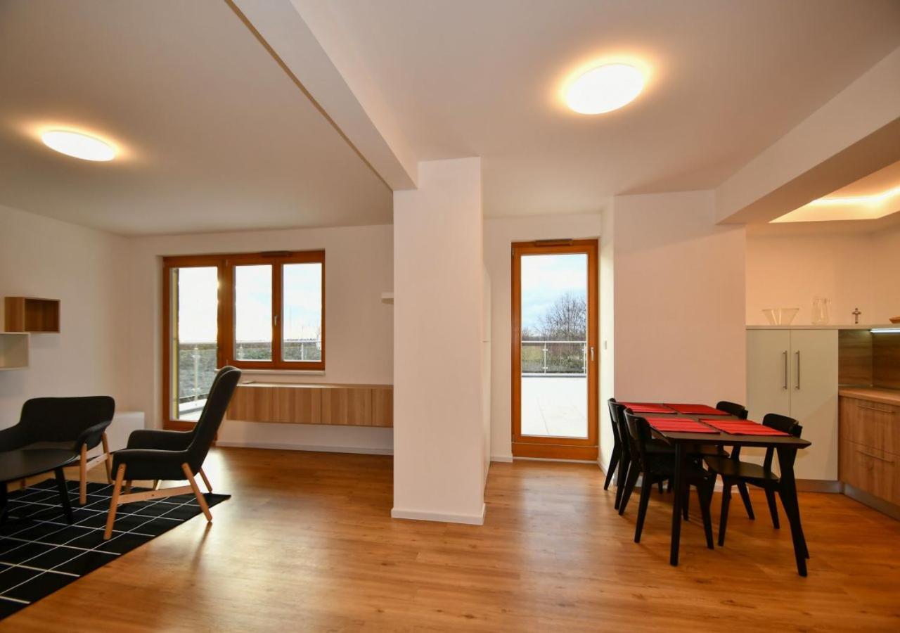 EFI Residence Holzova 28