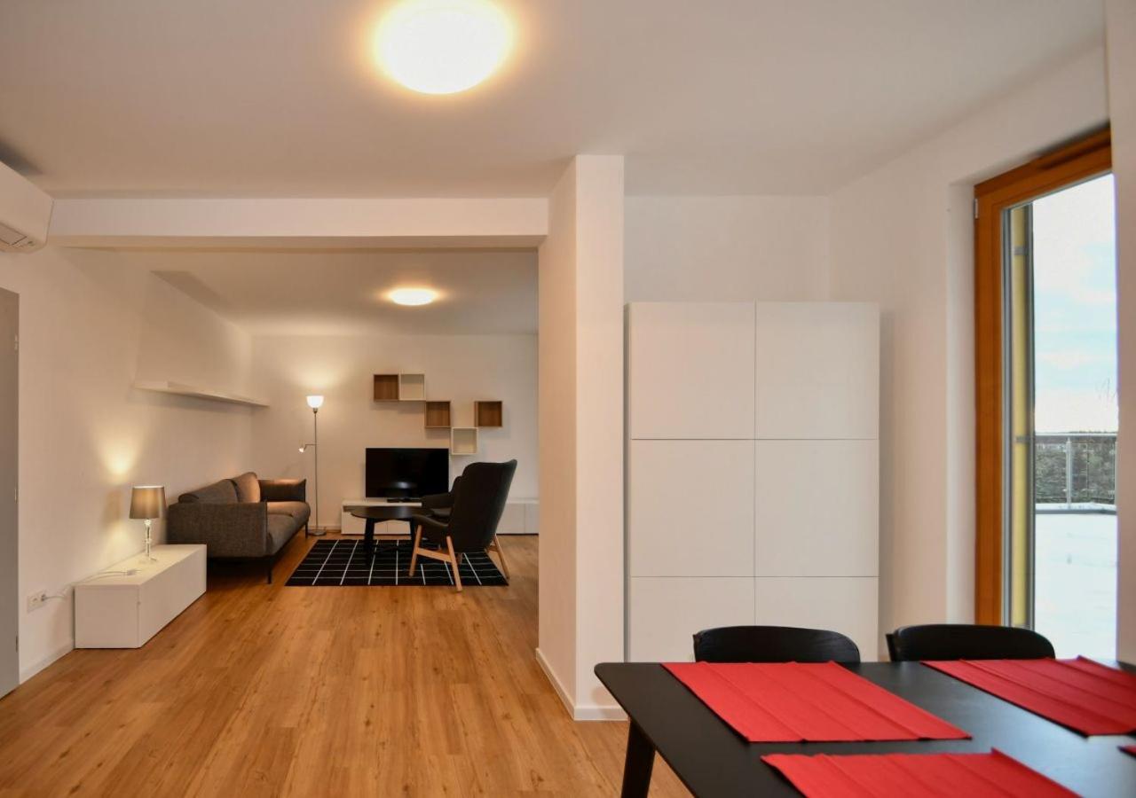 EFI Residence Holzova 28