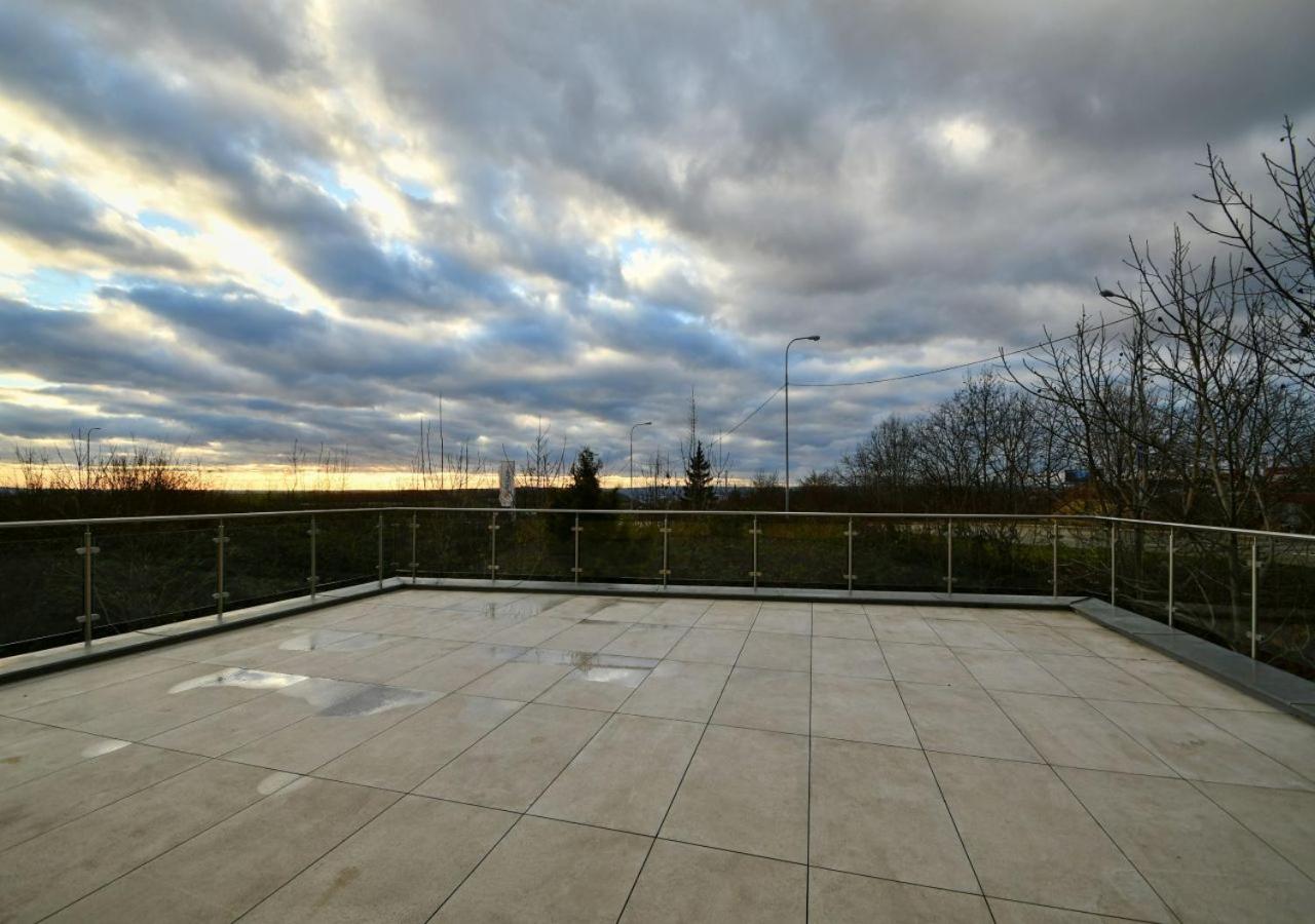 EFI Residence Holzova 28