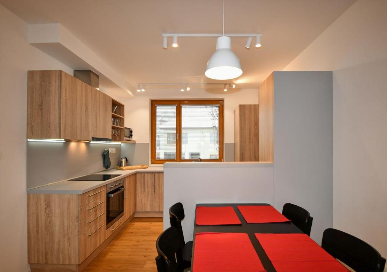 EFI Residence Holzova 28