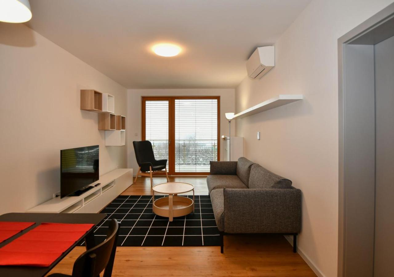 EFI Residence Holzova 28