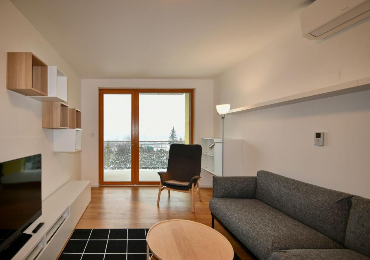 EFI Residence Holzova 28