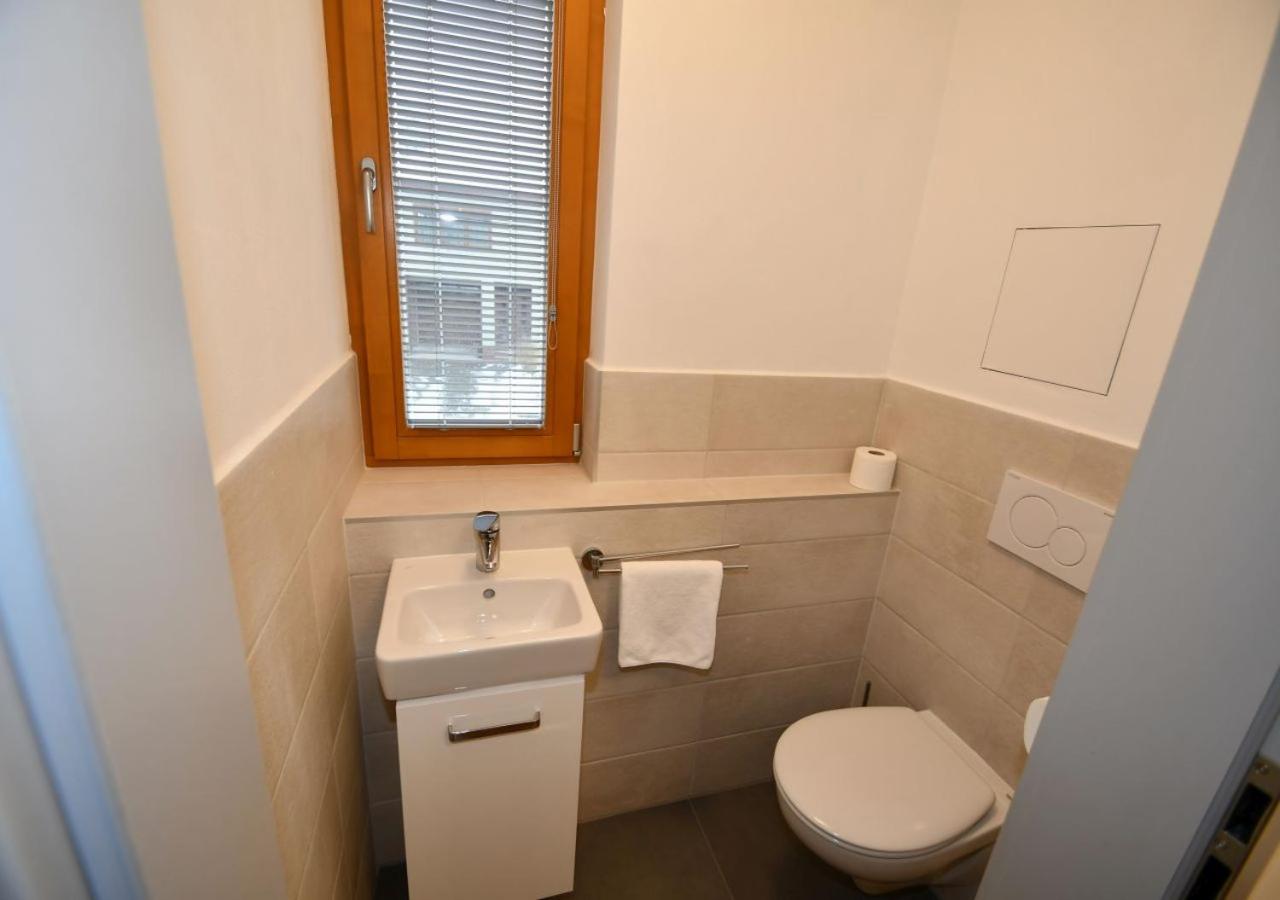 EFI Residence Holzova 28