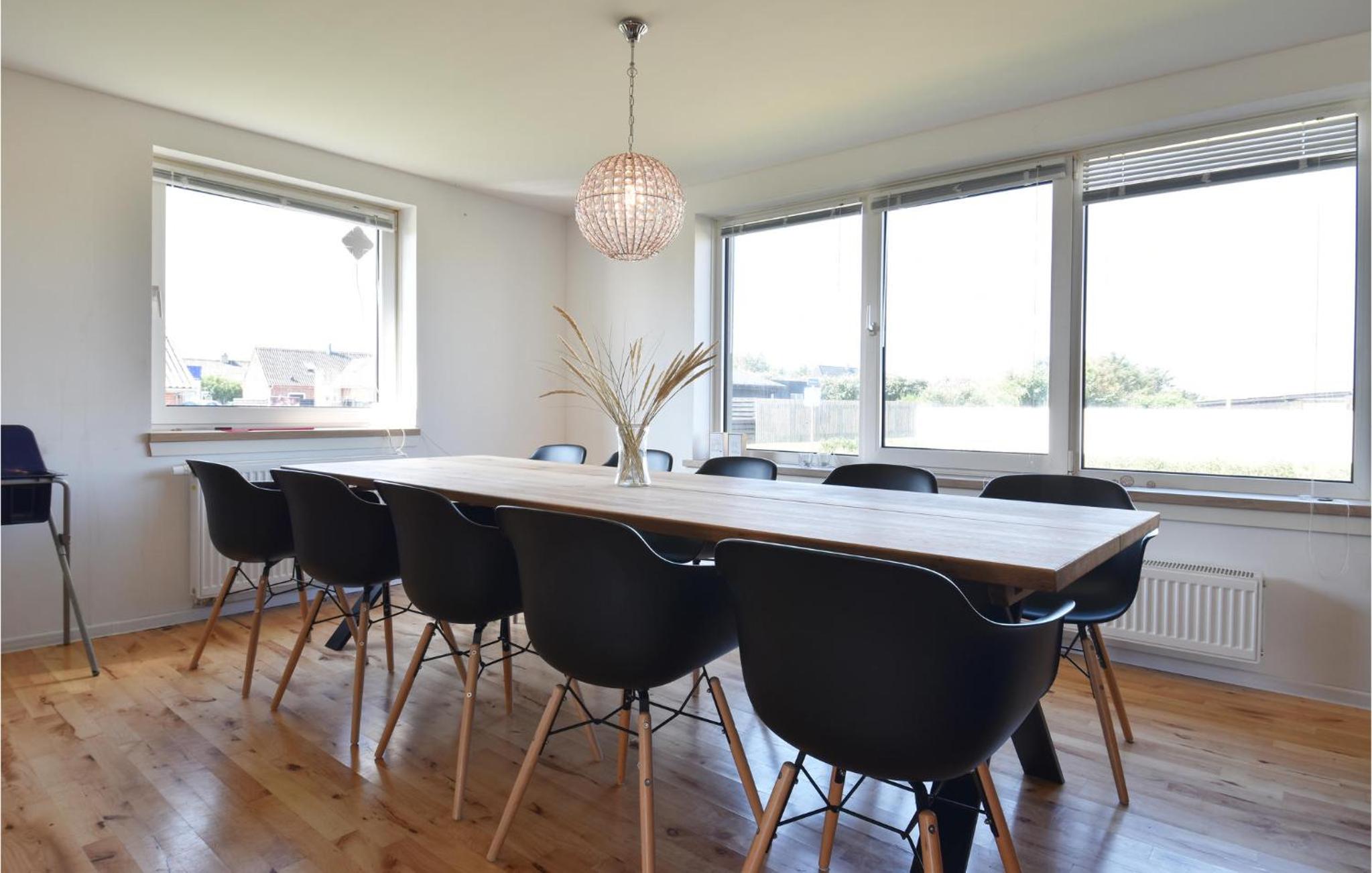 Awesome Home In Harboøre With Kitchen