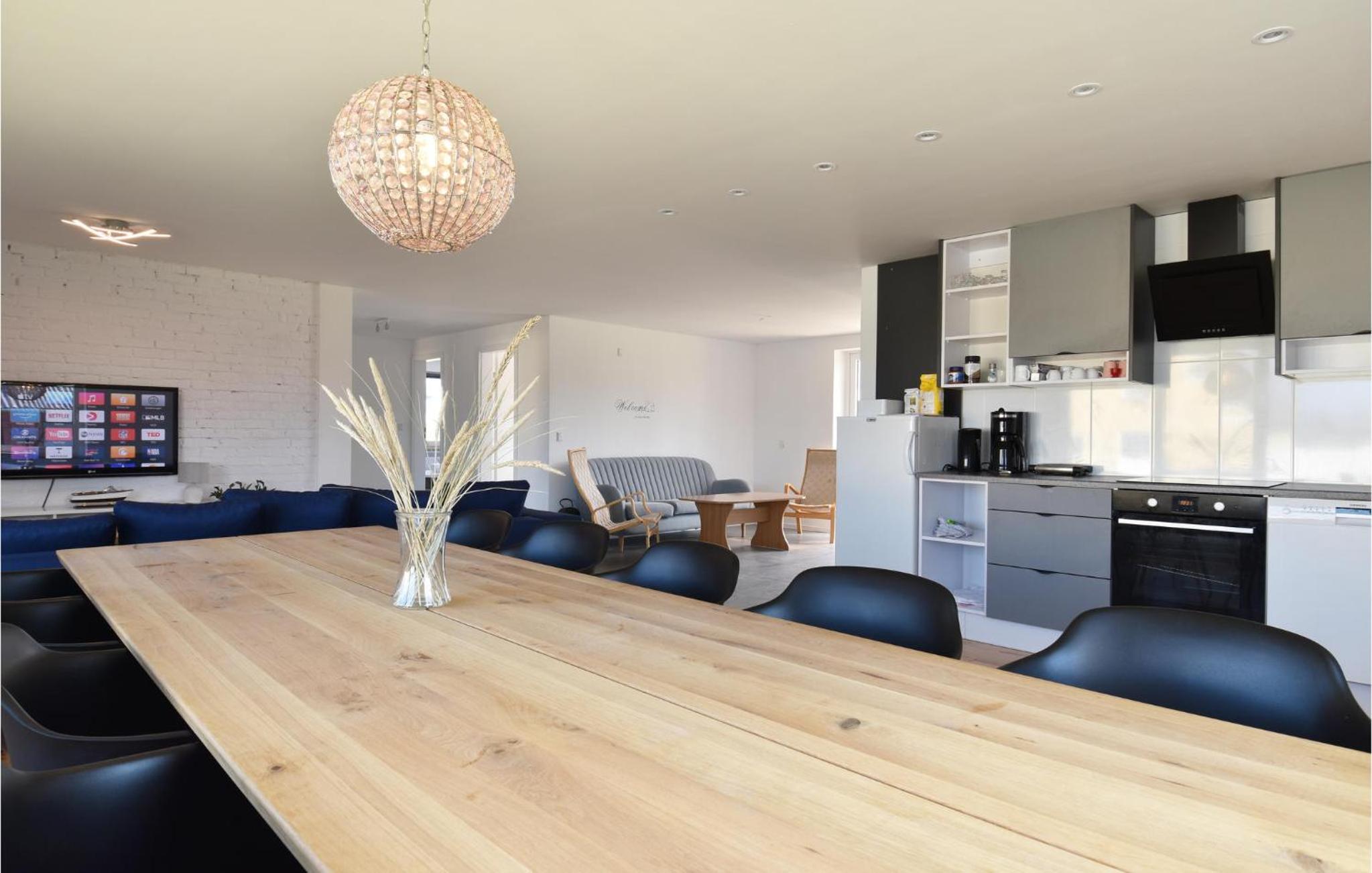 Awesome Home In Harboøre With Kitchen