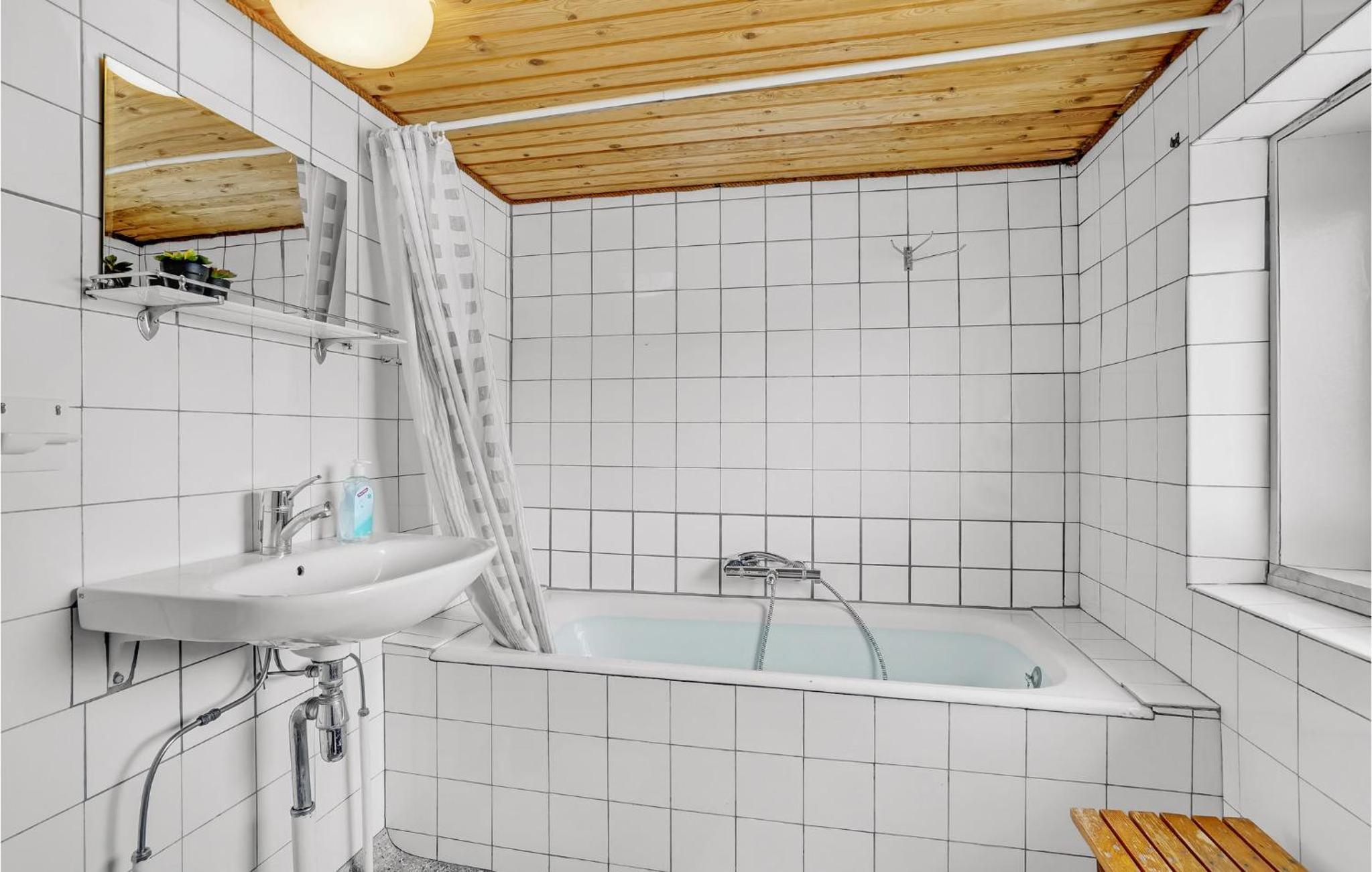 Awesome Home In Thyholm With Kitchen