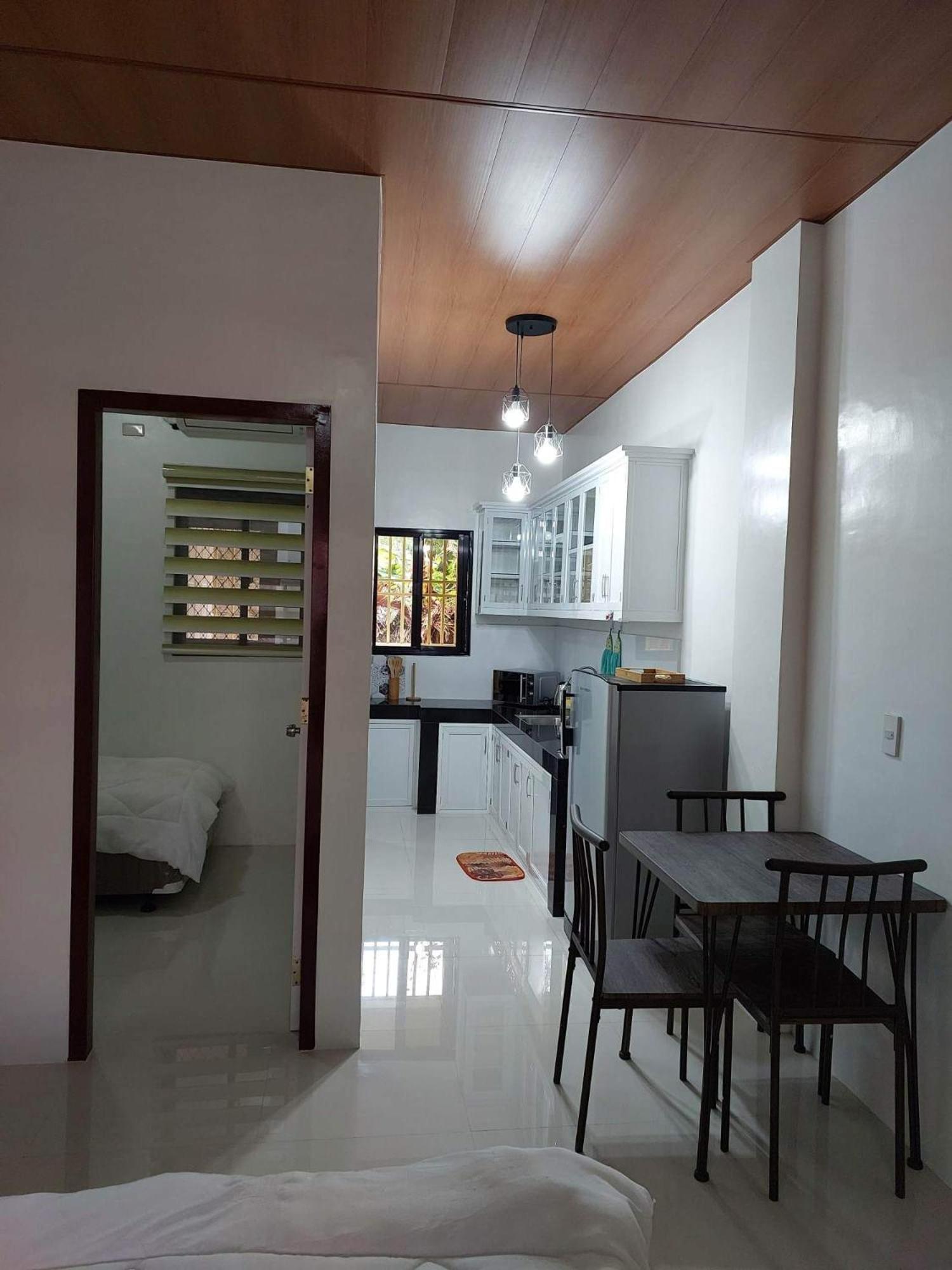 FLB Apartelle Los Banos view 5