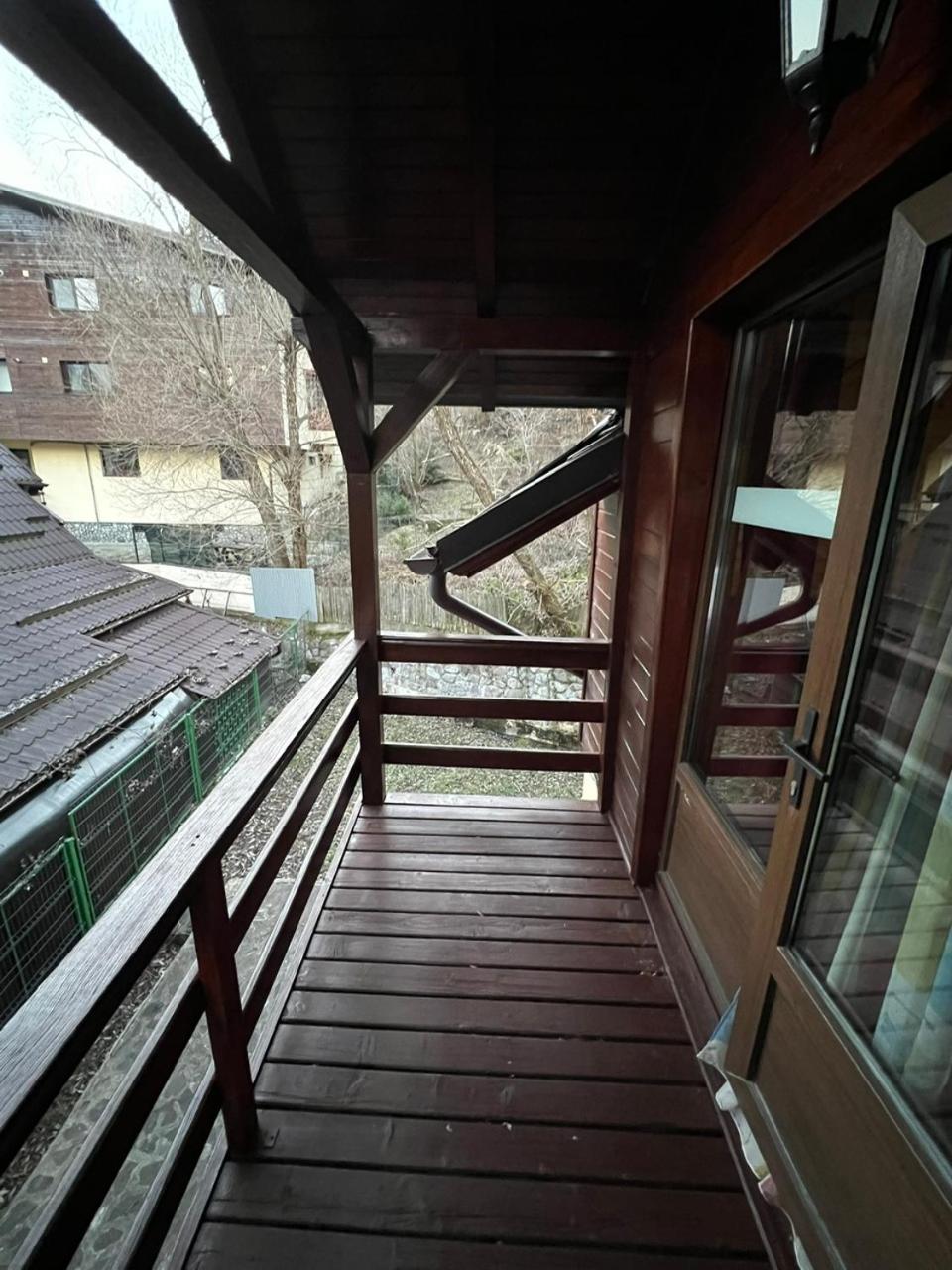 Ollie's Mountain Chalet