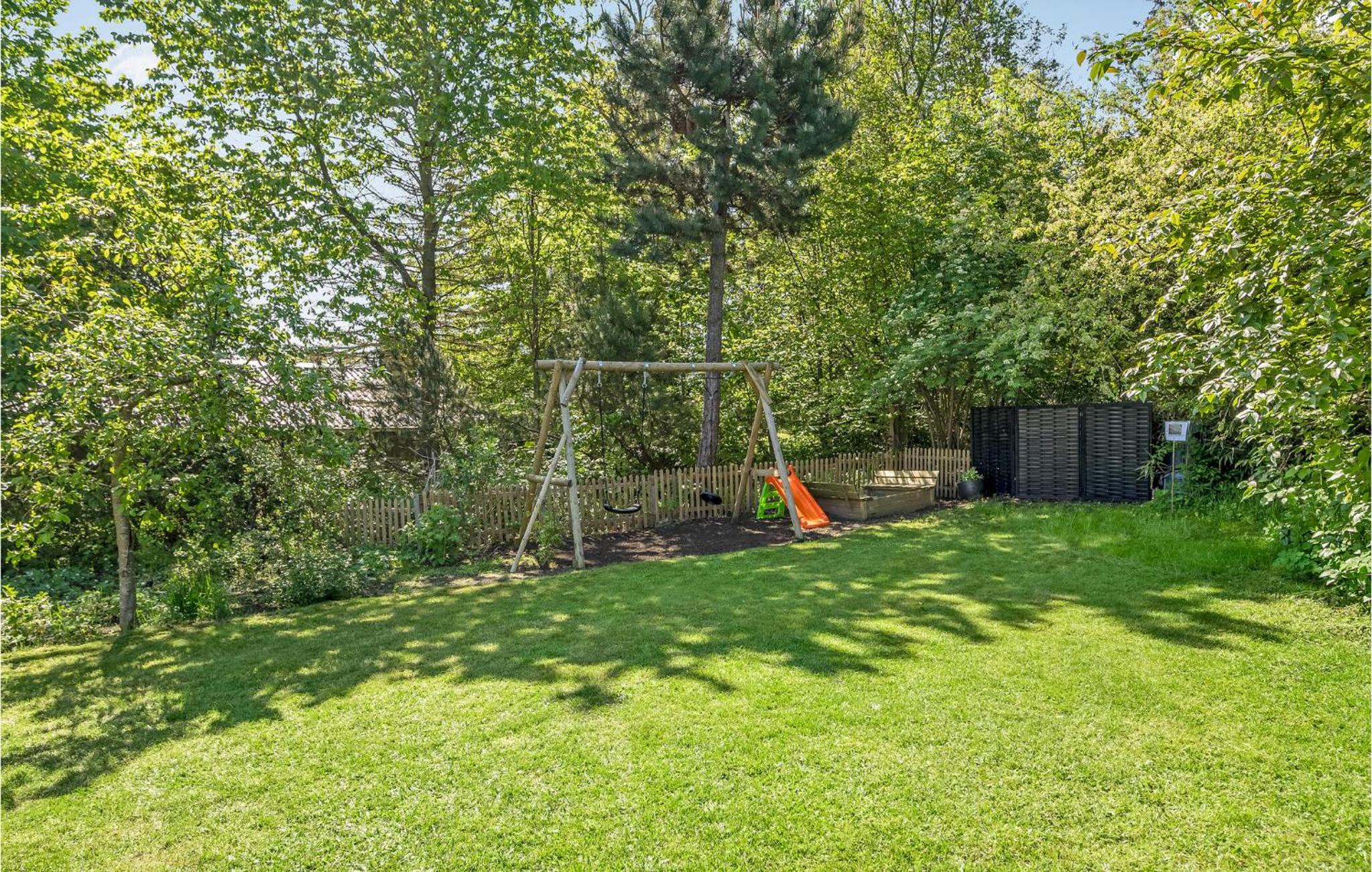Gorgeous Home In Ebeltoft With Kitchen
