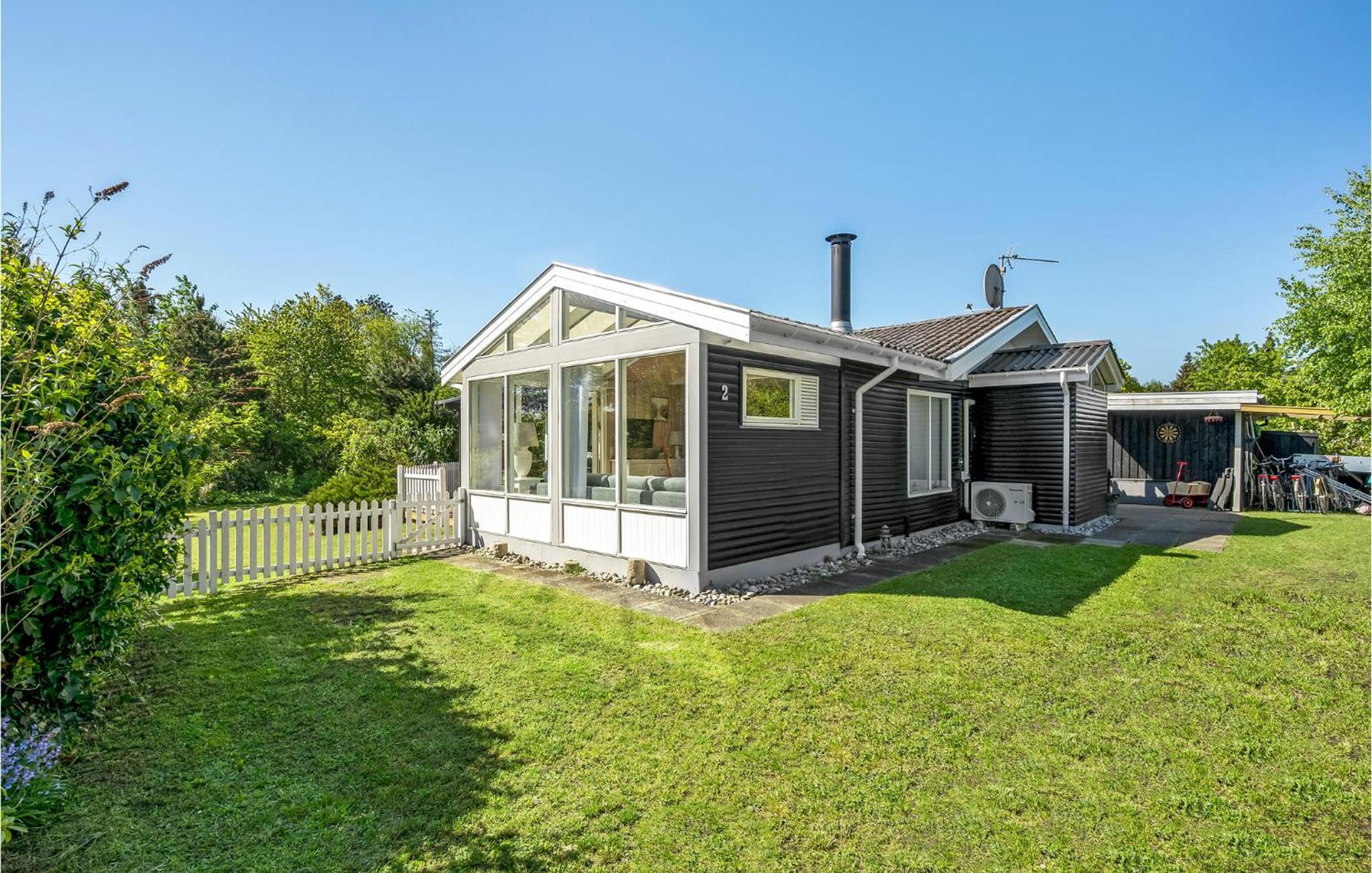 Gorgeous Home In Ebeltoft With Kitchen