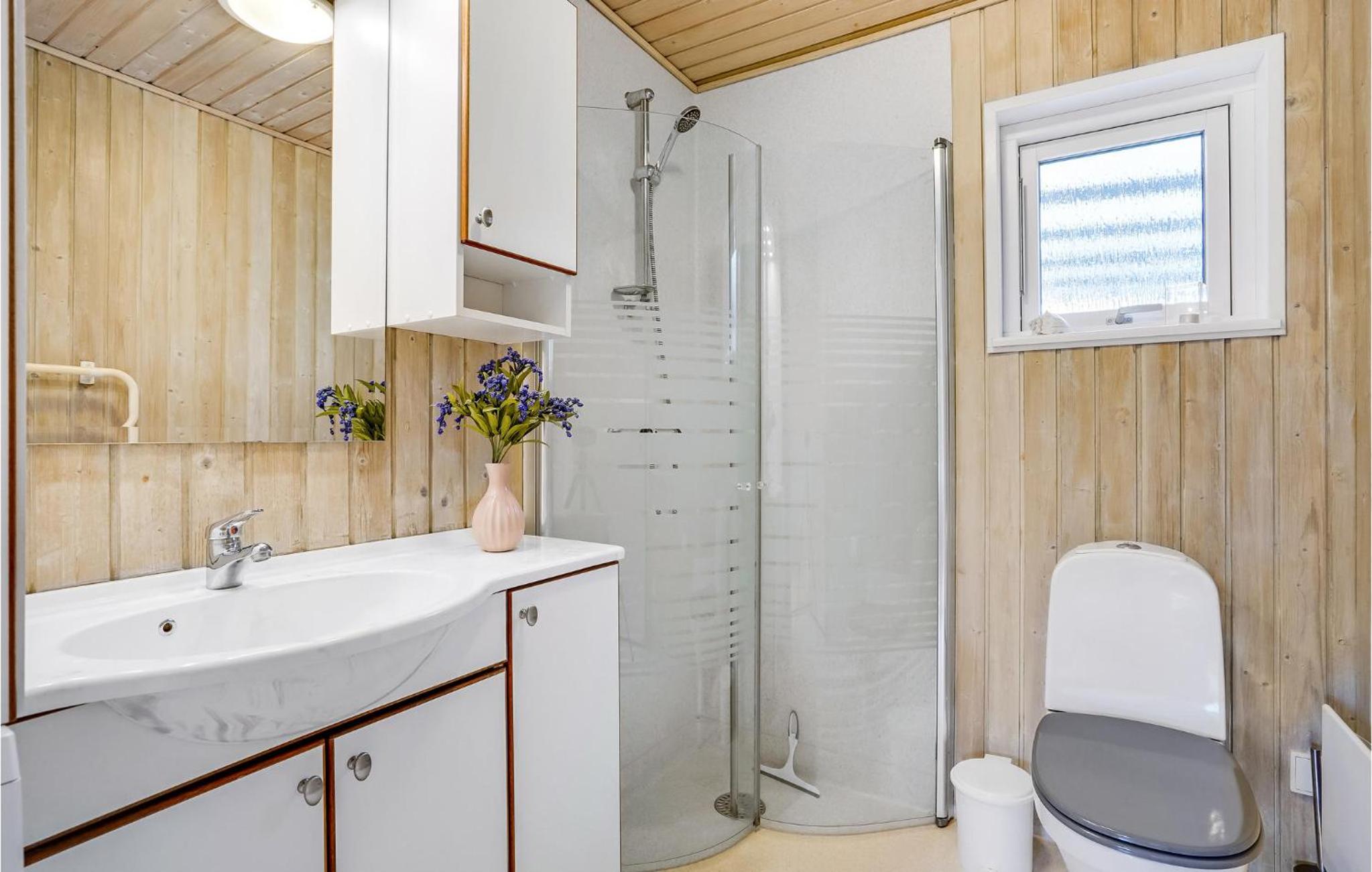 Gorgeous Home In Ebeltoft With Kitchen