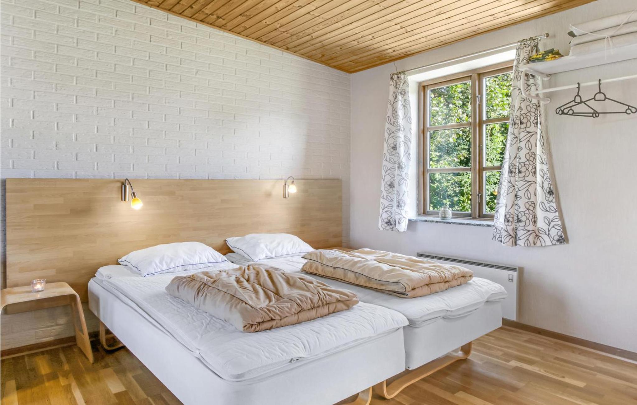 Cozy Apartment In Allinge With Wifi