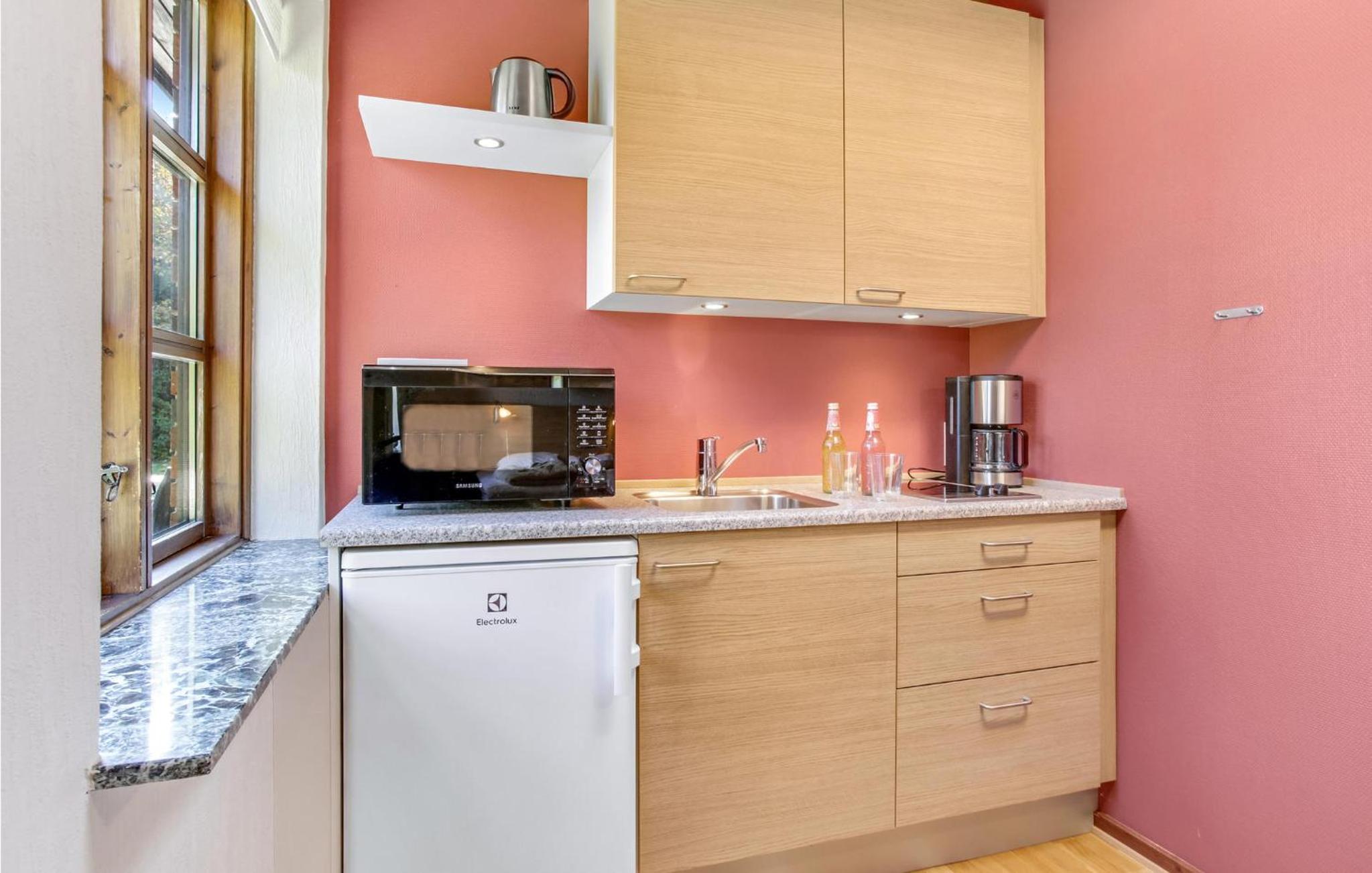 Cozy Apartment In Allinge With Wifi