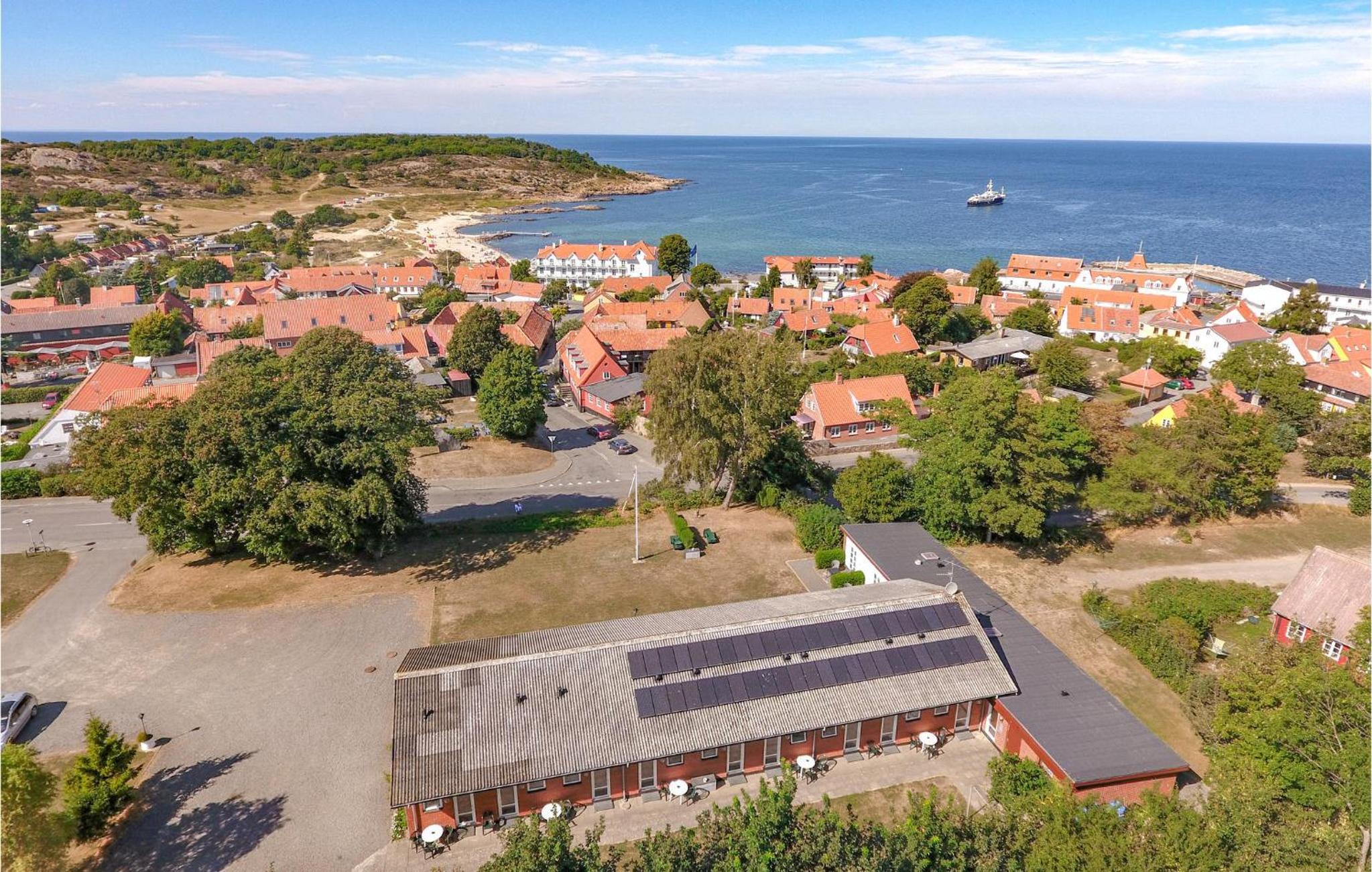 Cozy Apartment In Allinge With Wifi
