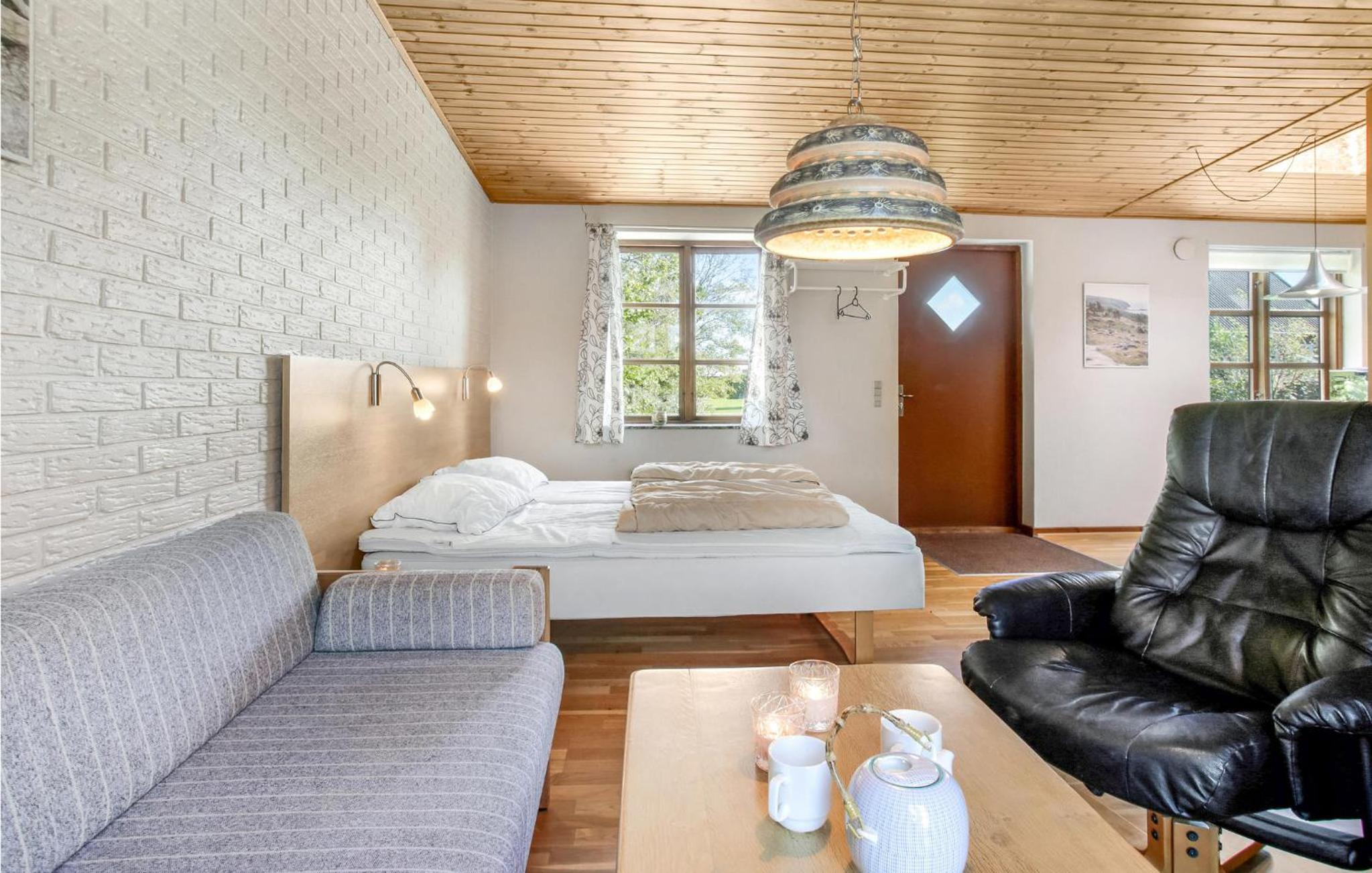 Cozy Apartment In Allinge With Wifi