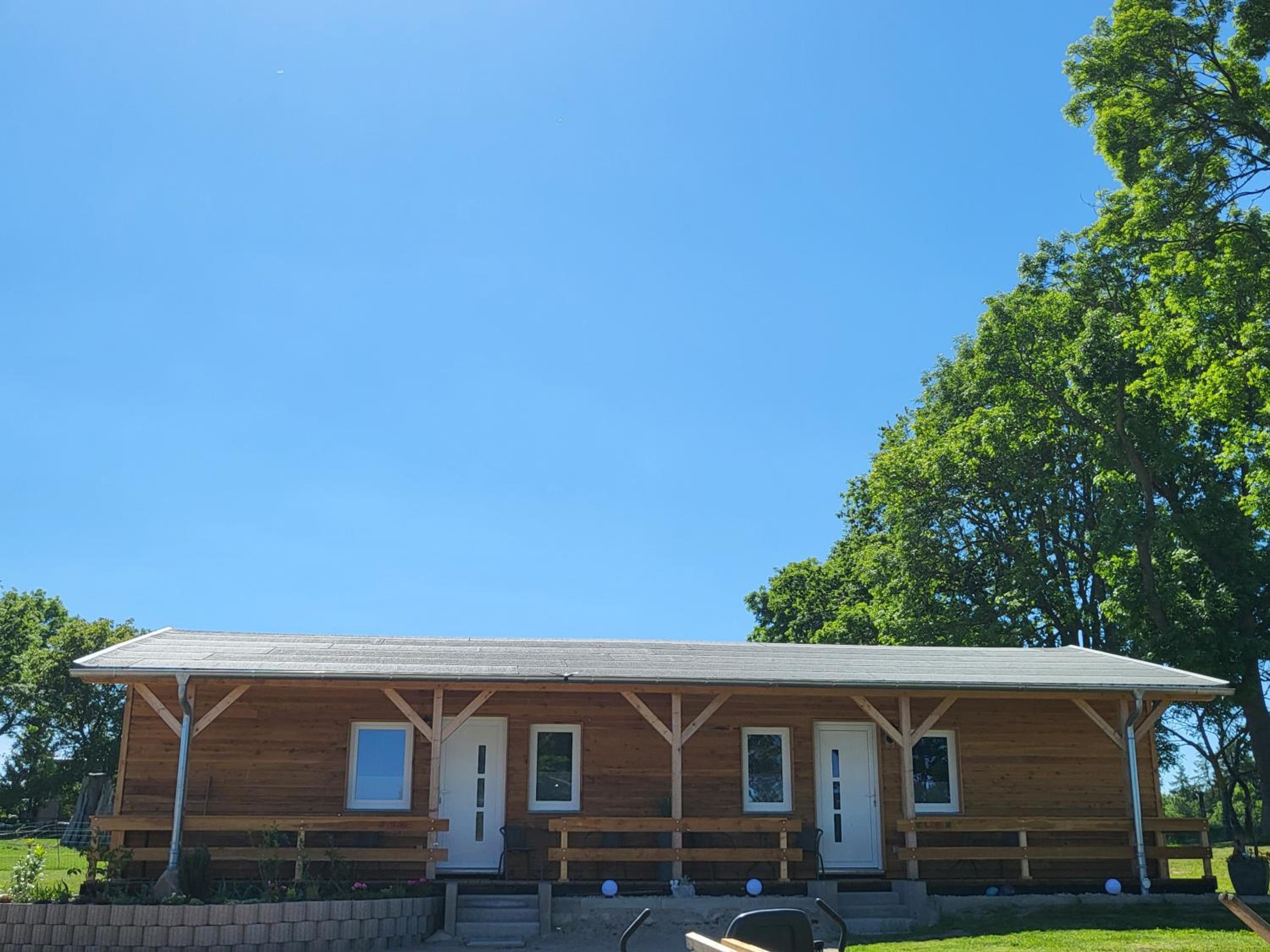 Peenehof Köppen - Ferienwohnungen & Schlaffässer
