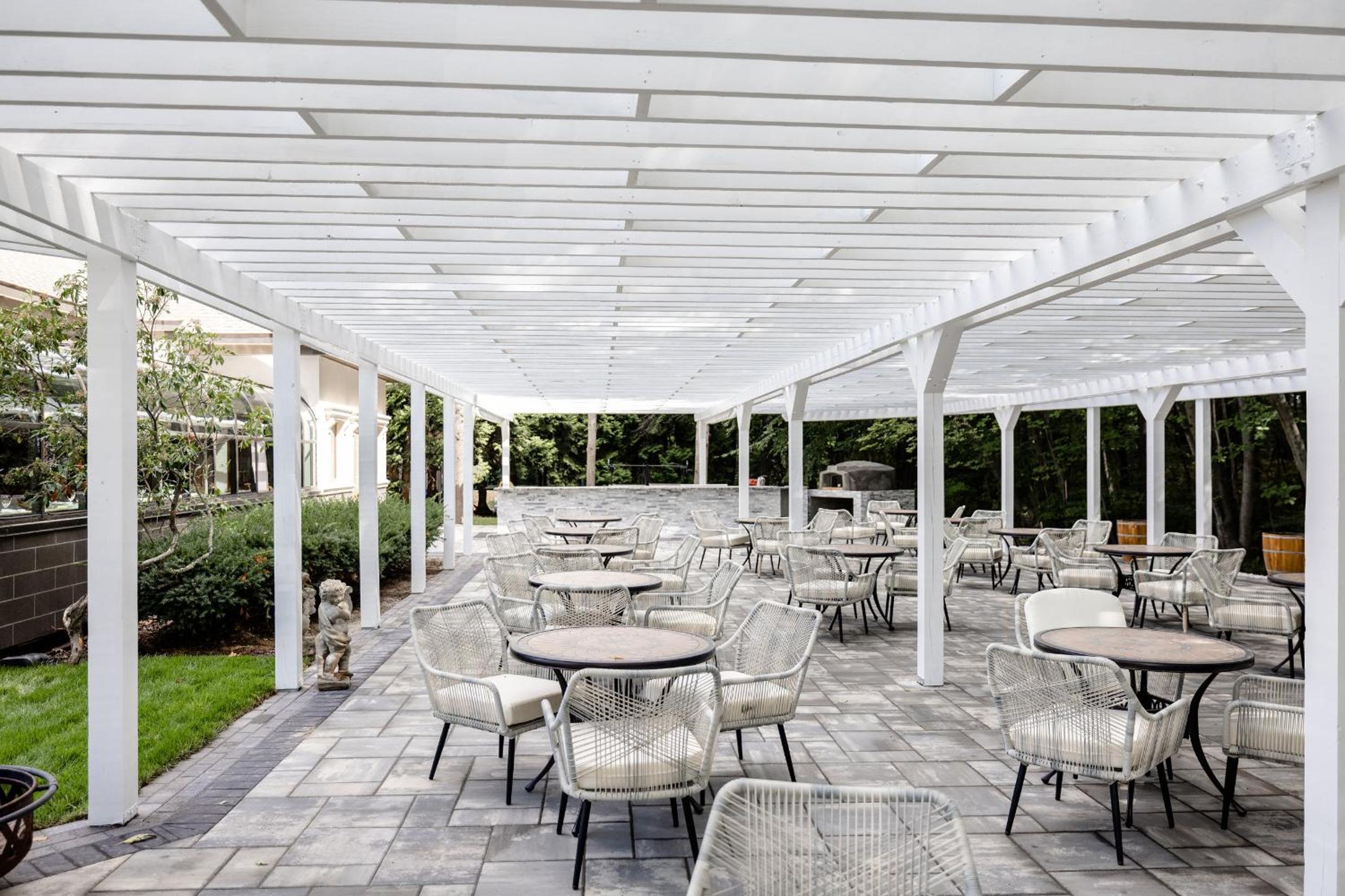 Chateau Merrimack Hotel & Spa