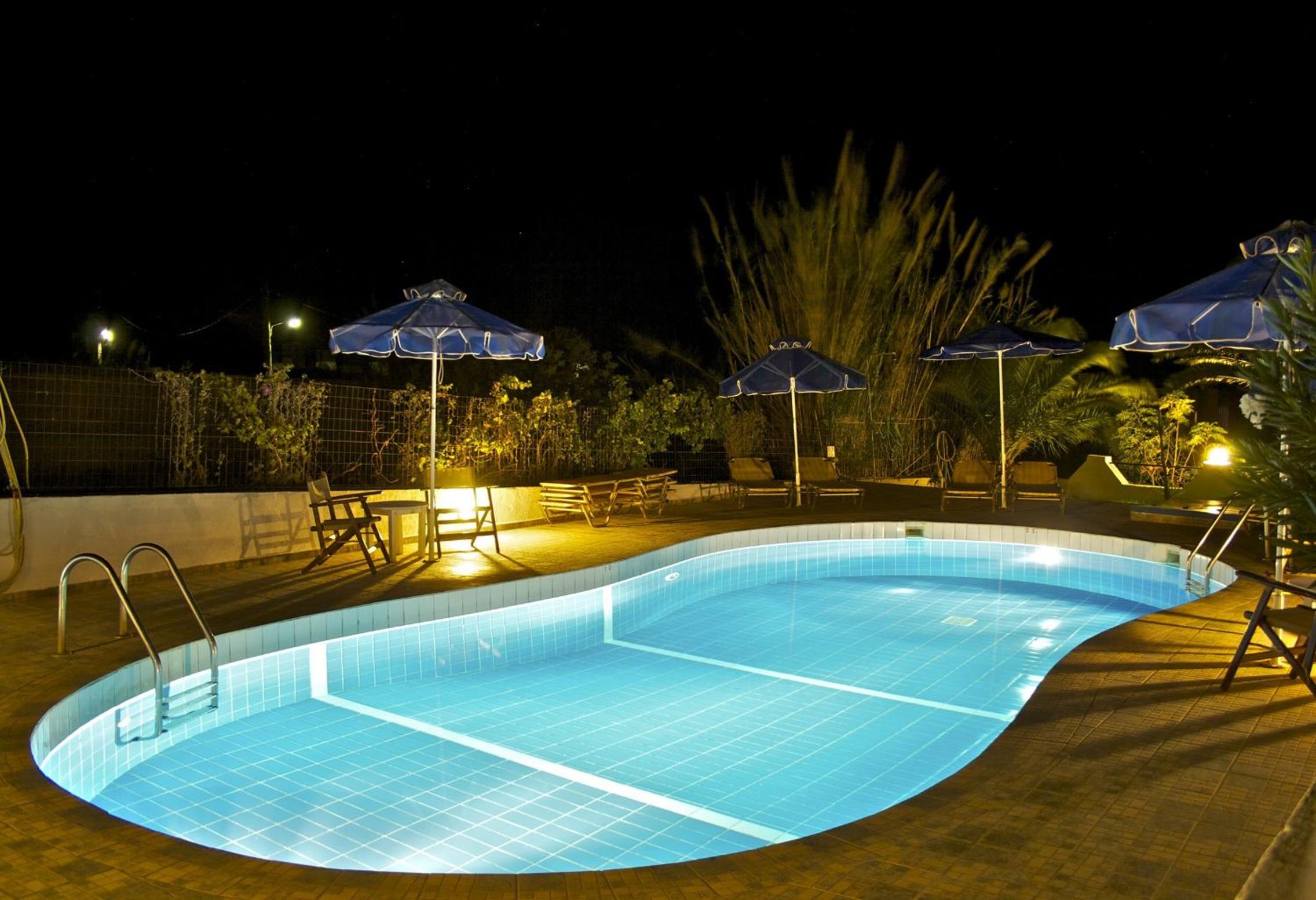 Helios Studios & Apartments