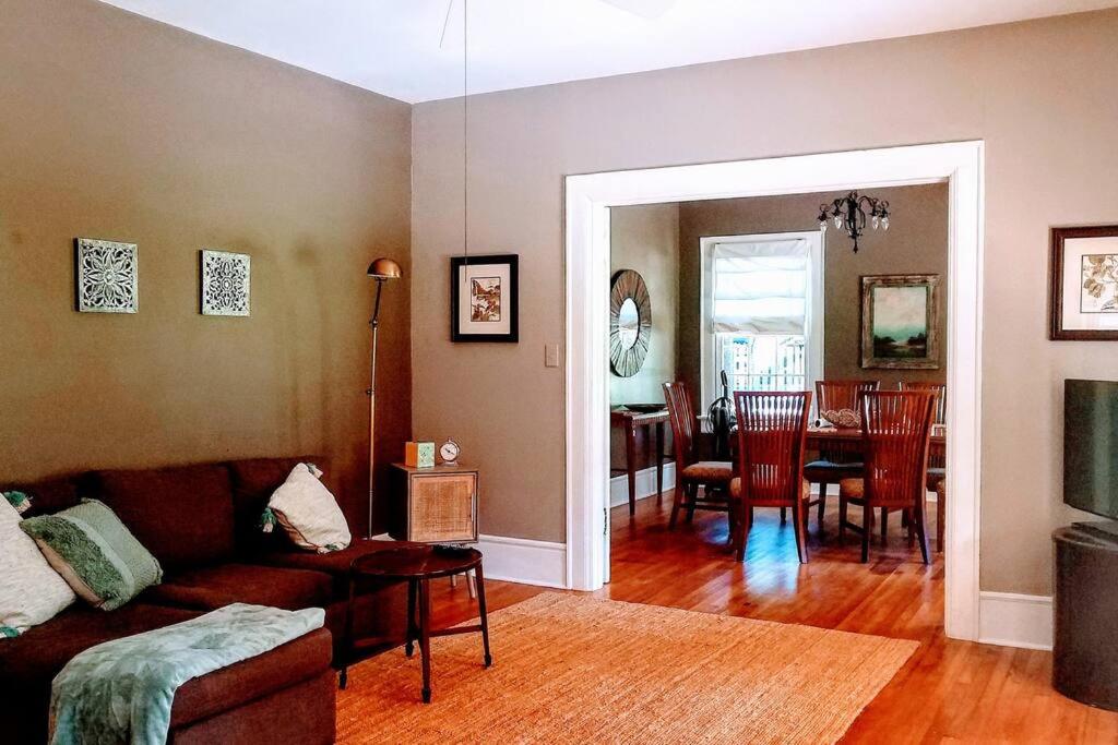 Historic 2-Bedroom Cloverdale Cottage view 3