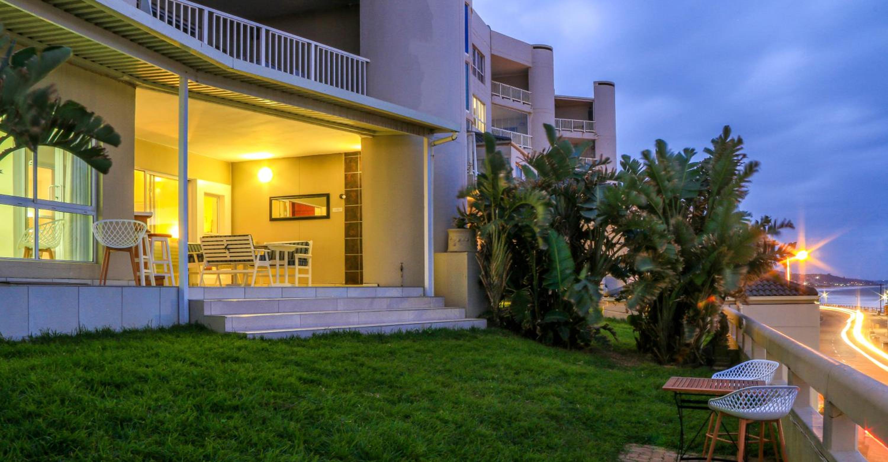 Hotel Garden On The Beach