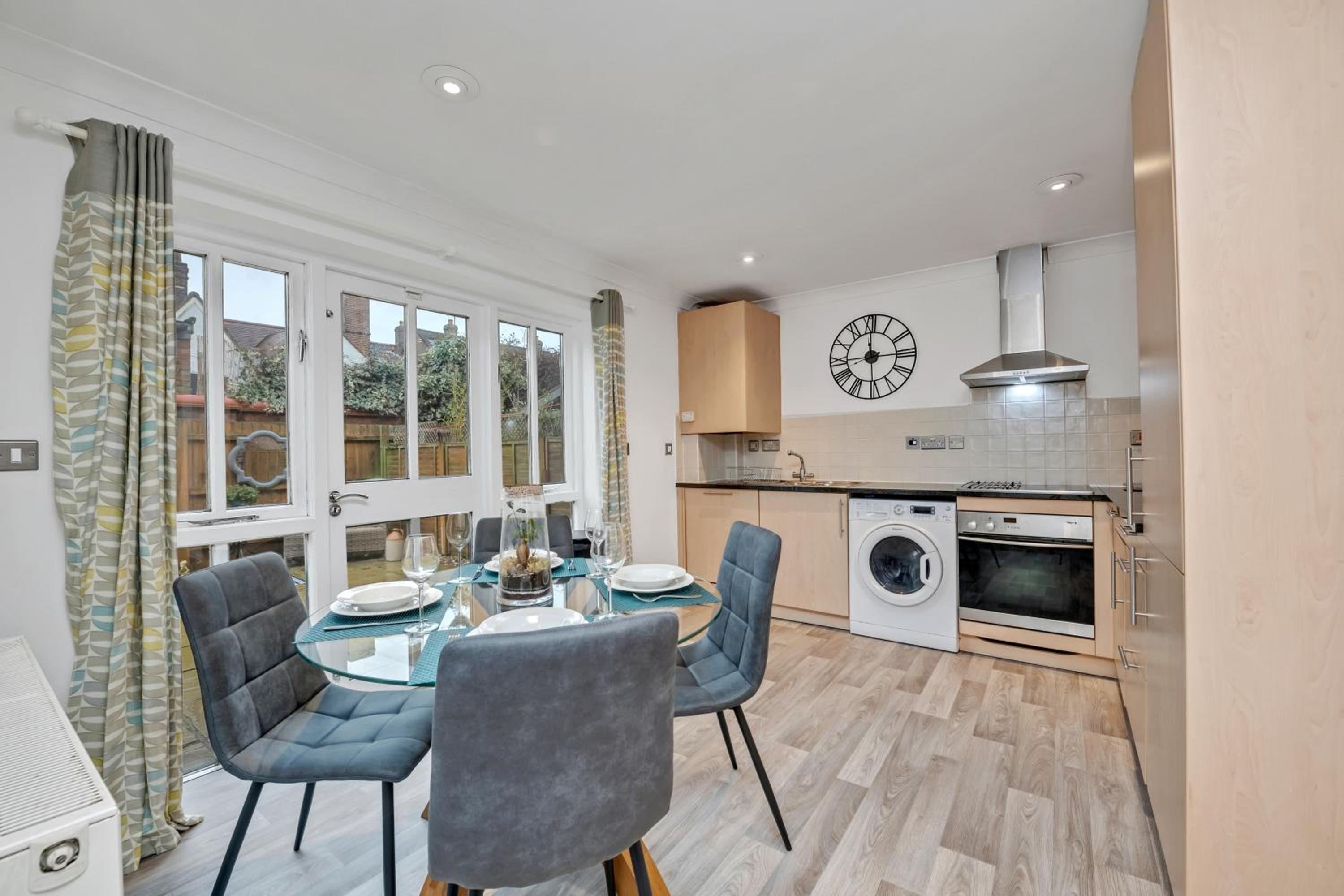 10 St Edmundsbury Mews view 4