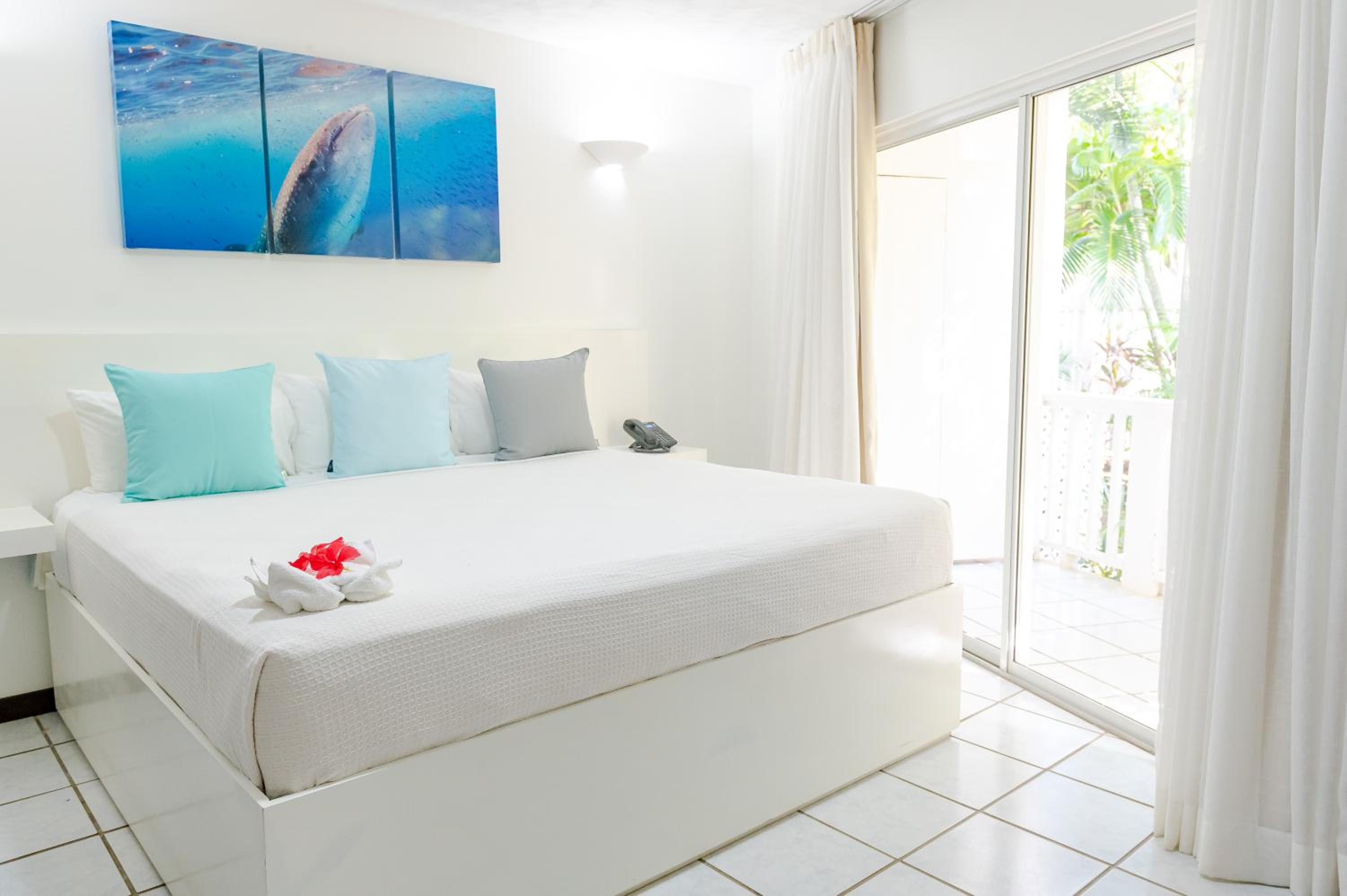 Paradise Beach Resort & Dive Center - Photo 44