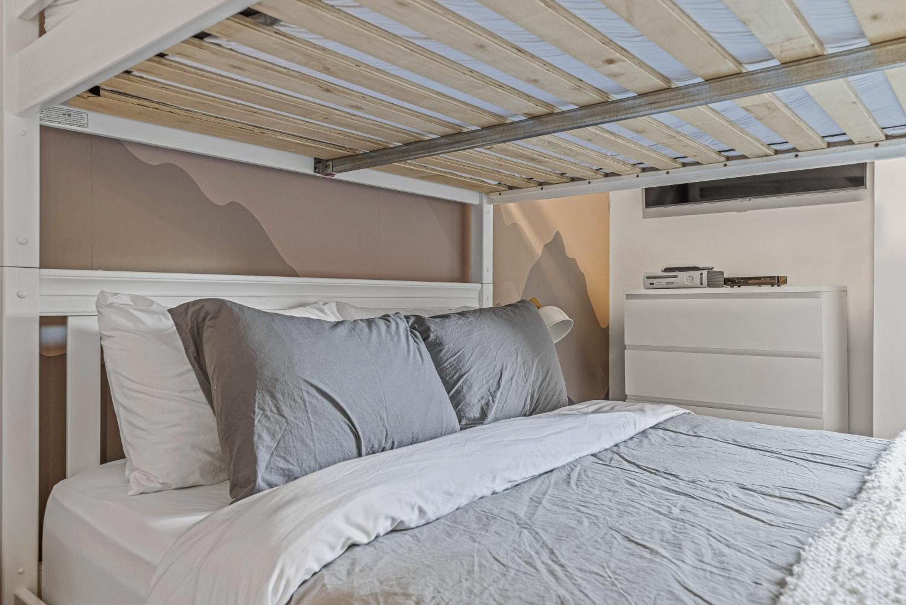 Rooftop Hot tub Spacious Pet Friendly Incredible Views Gym