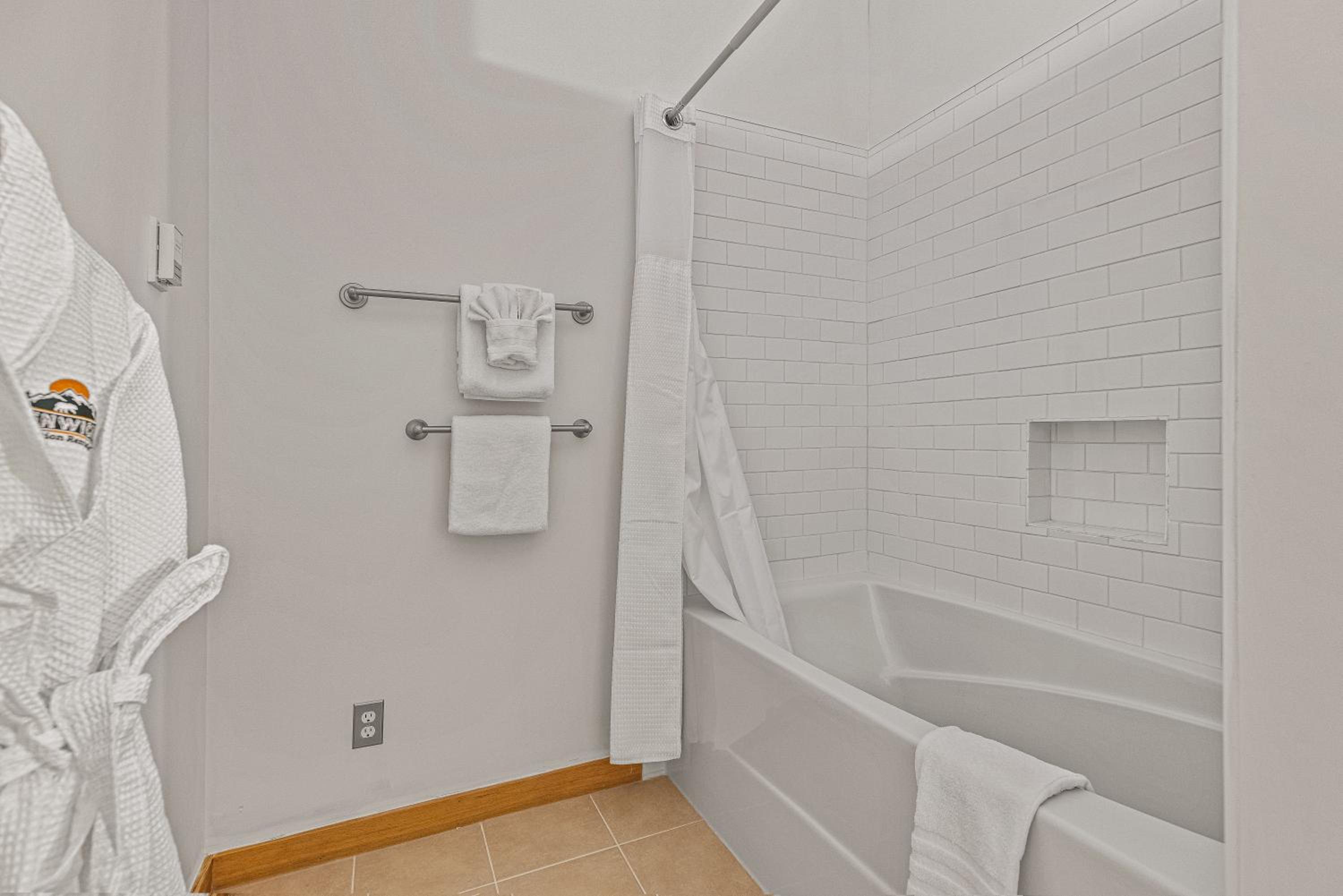 Rooftop Hot tub Spacious Pet Friendly Incredible Views Gym