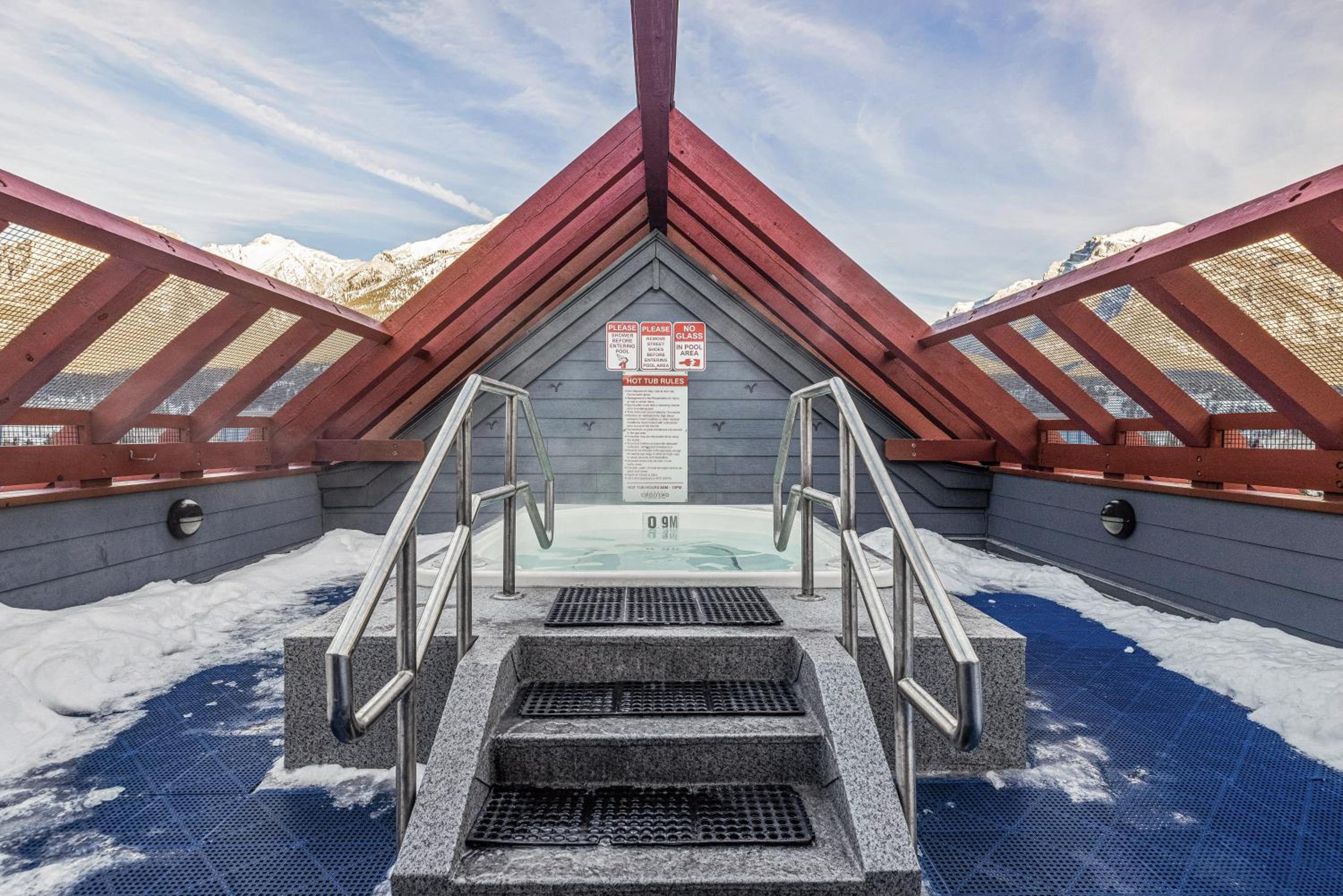 Rooftop Hot tub Spacious Pet Friendly Incredible Views Gym