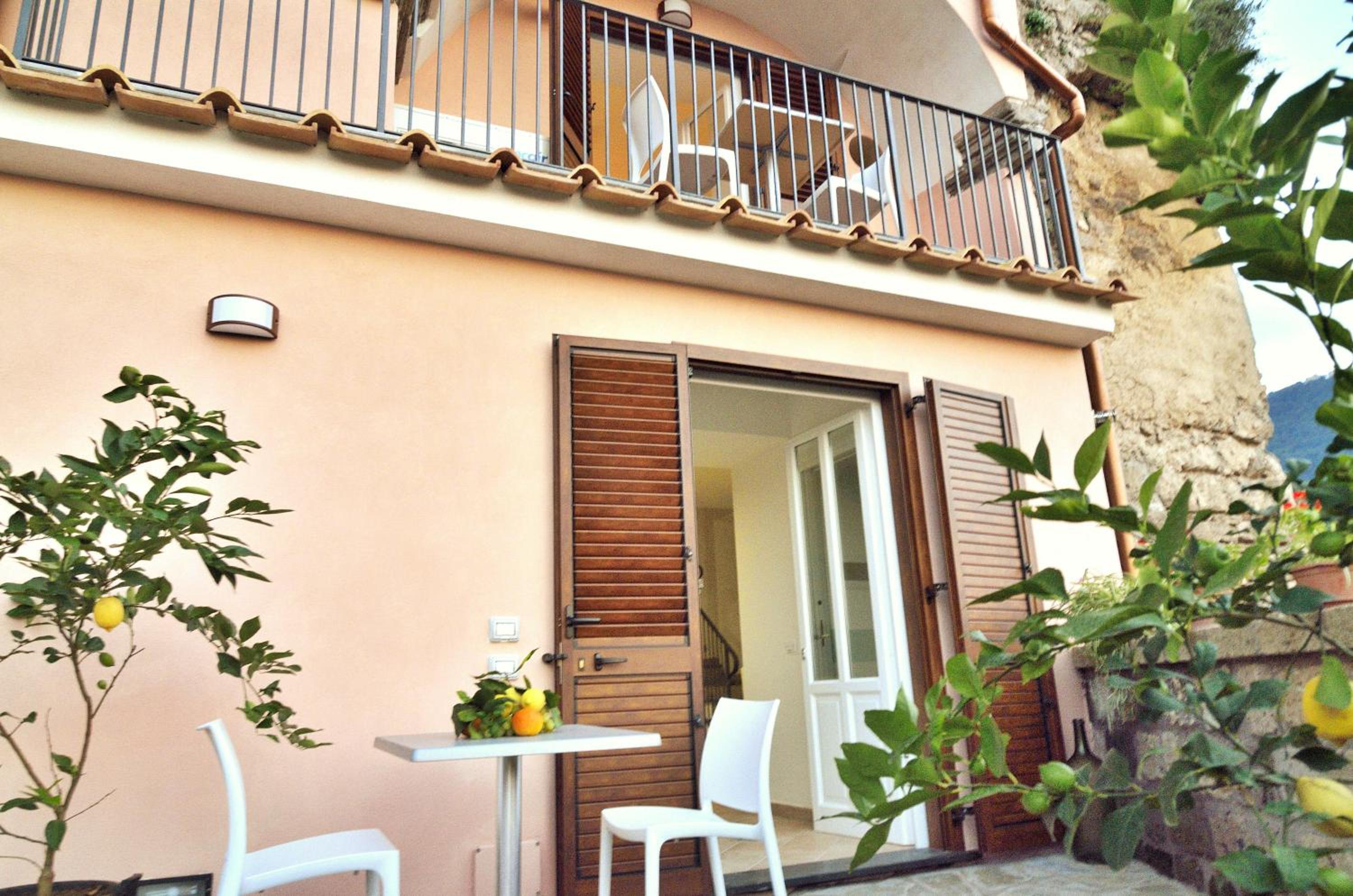 Lemon Flats Sorrento