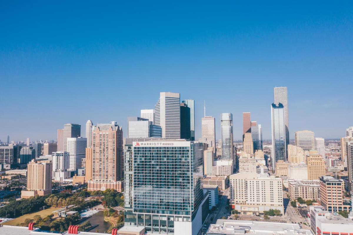 Central Houston Stay - Walk to NRG Stadium, Relax by the Pool, and More! view 4