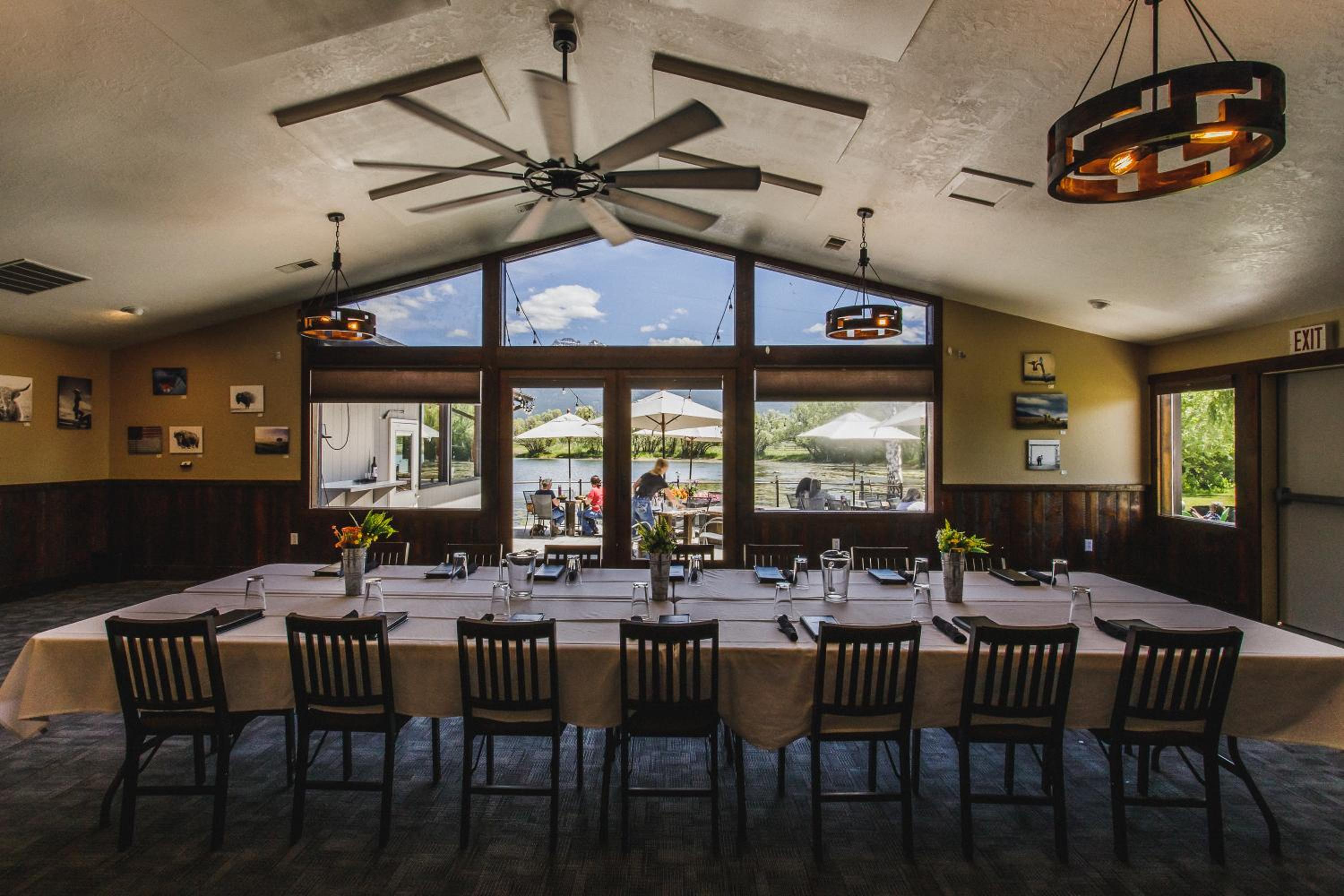 Ninepipes Lodge