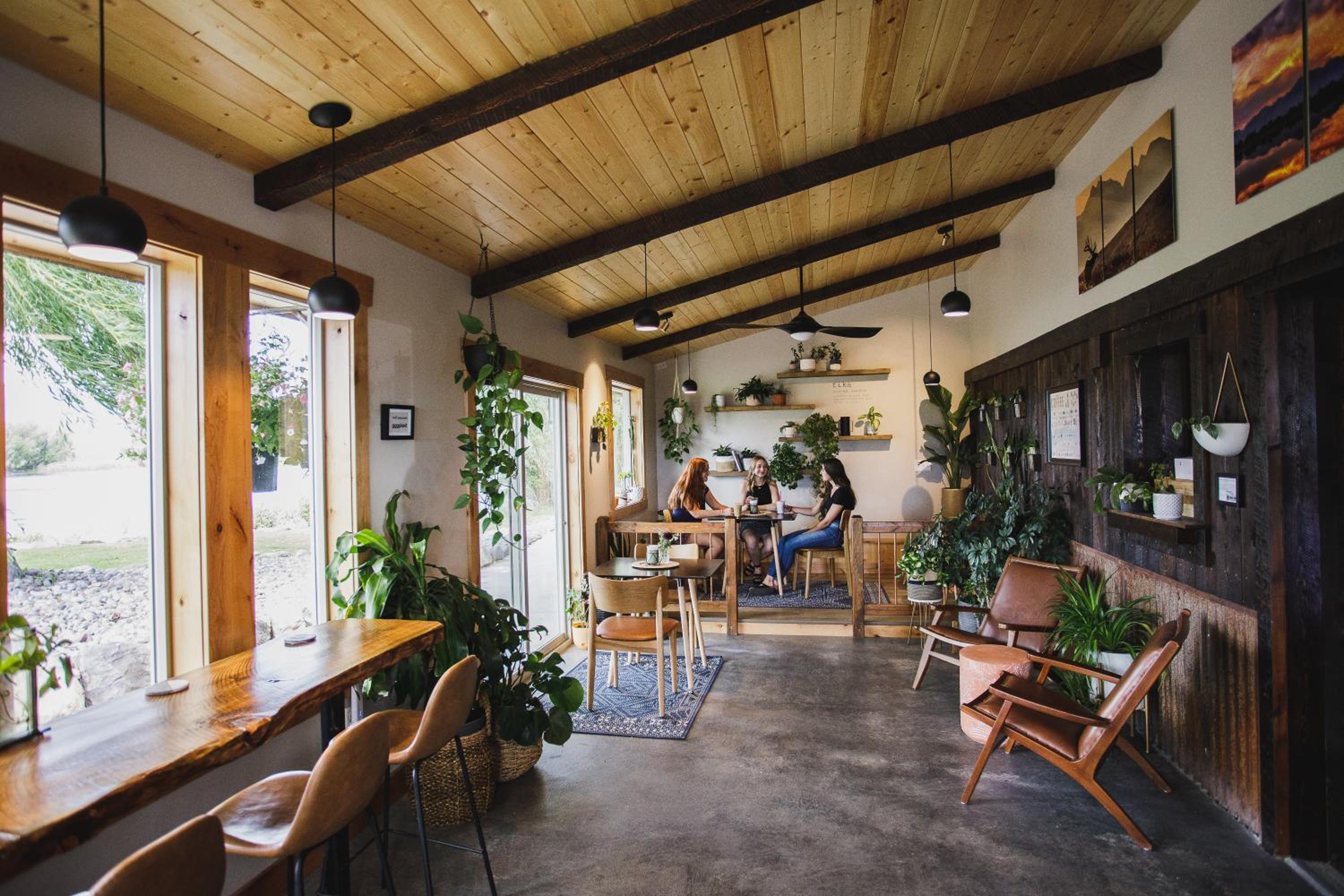 Ninepipes Lodge