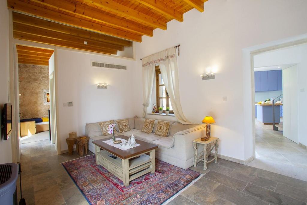 Mesogi Cottage