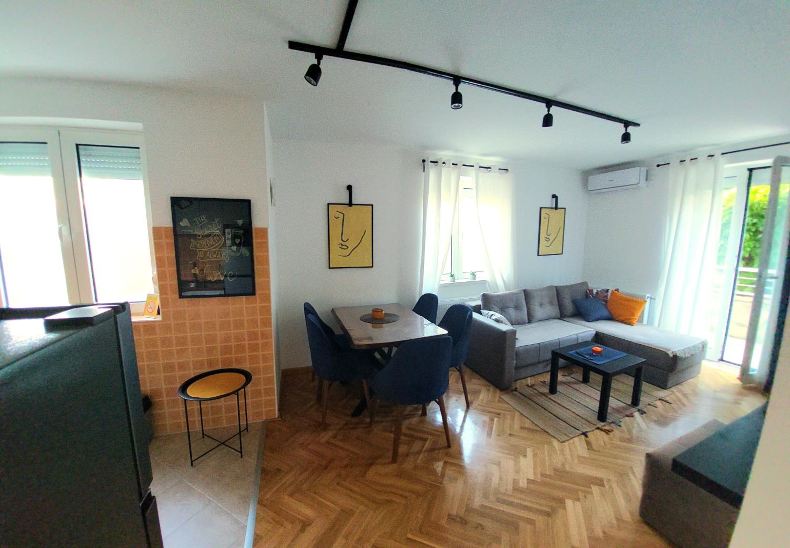 Photo 6