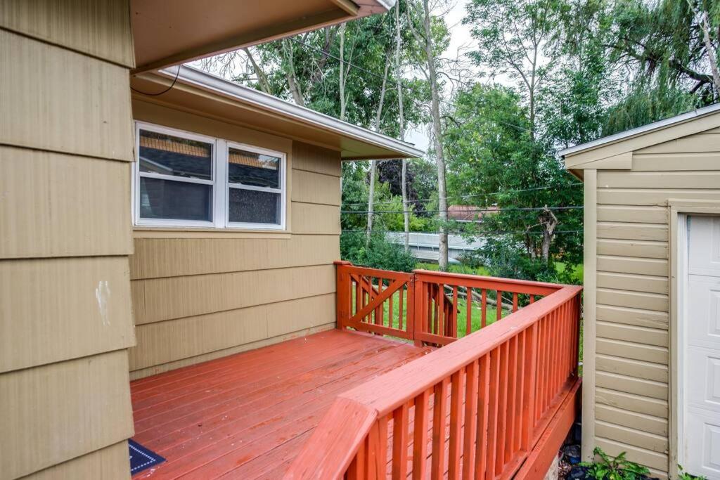 Hotel {quiet Suburban Ranch Hot Tub} Mins Arpt/rit/dwnt