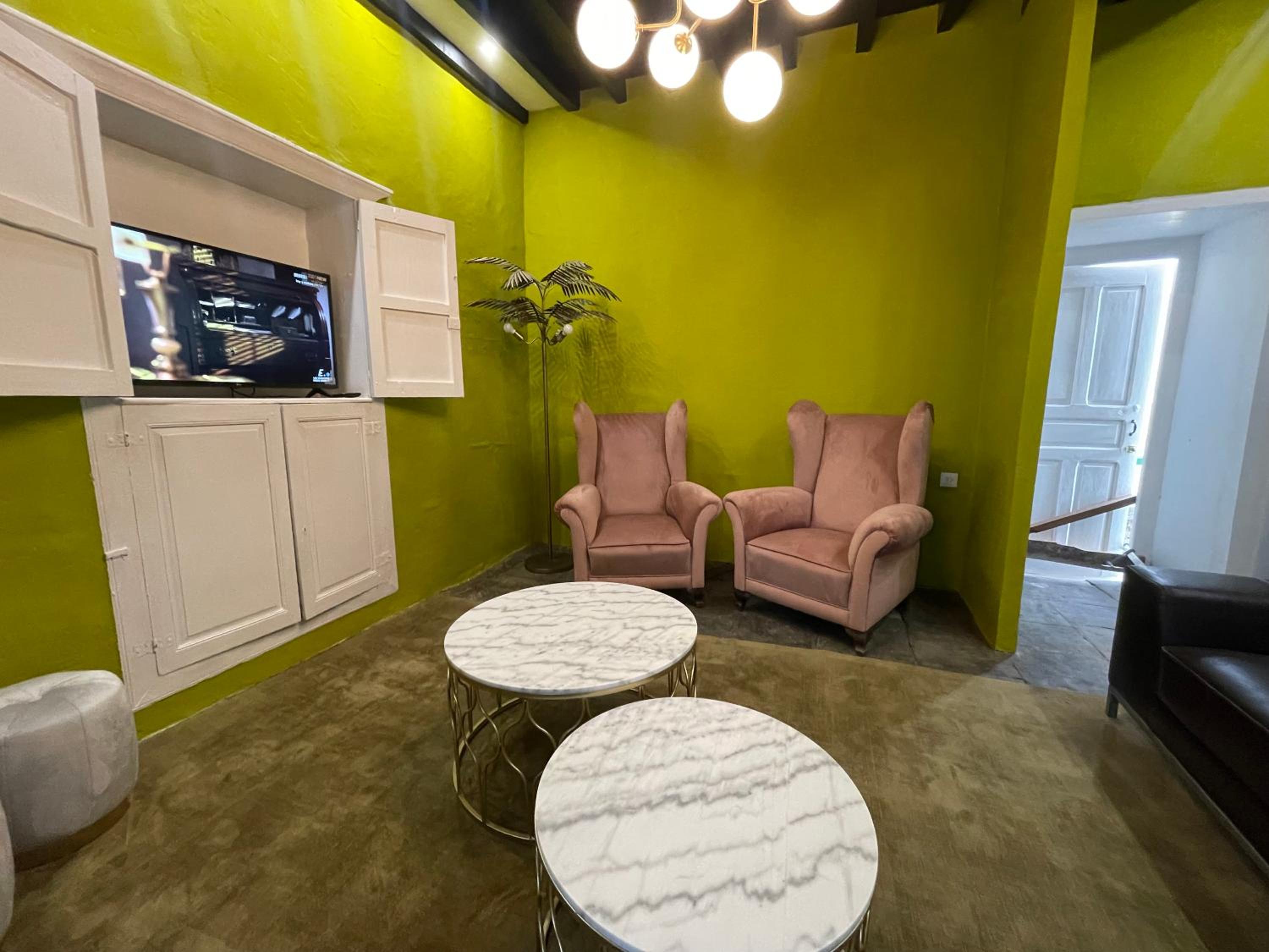 lounge