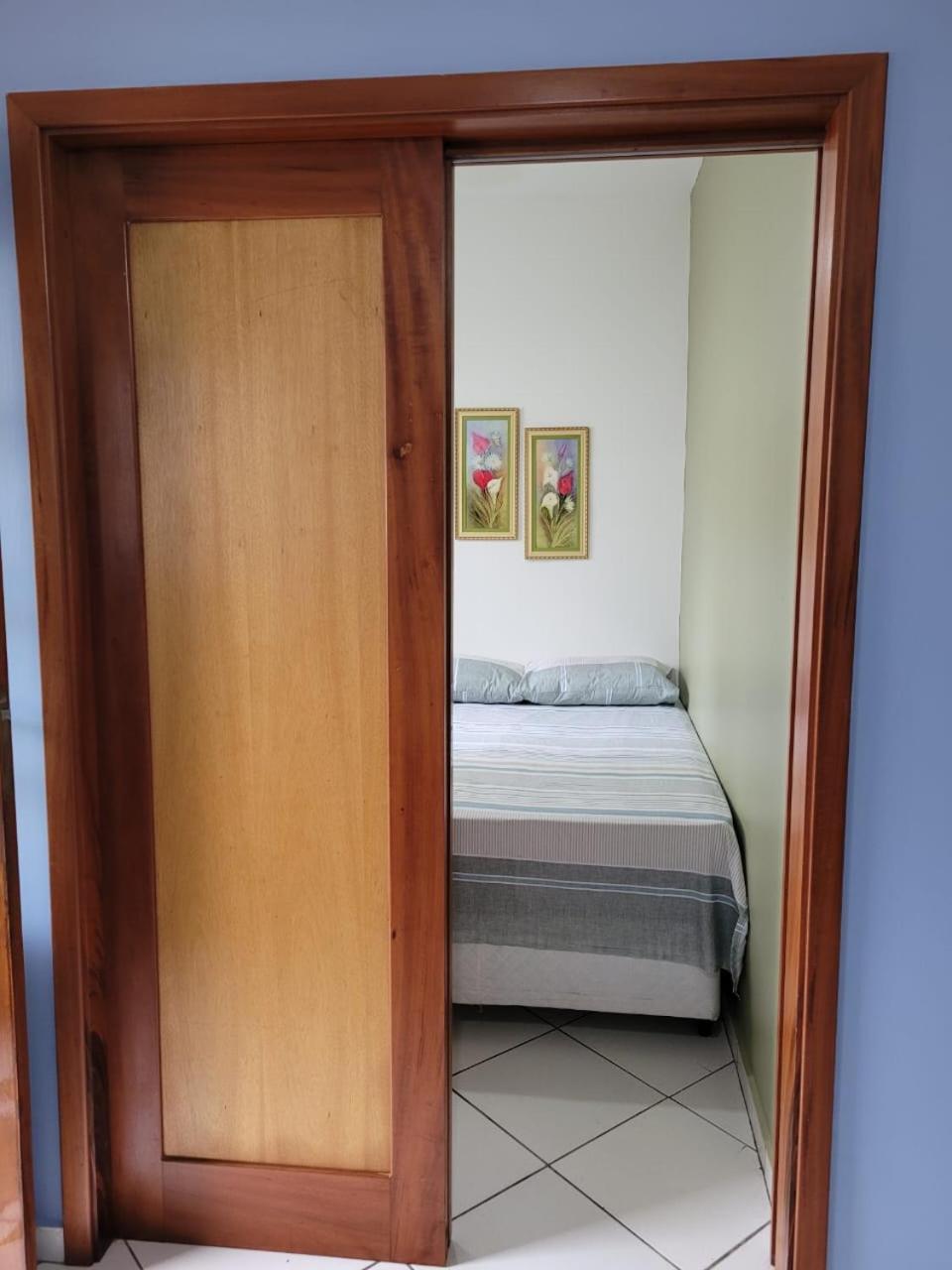 Apartamento aconchegante e espaçoso no Itaguá.