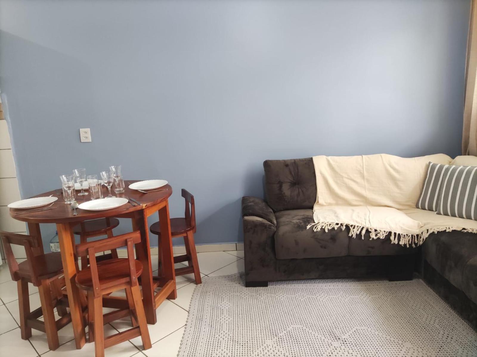 Apartamento aconchegante e espaçoso no Itaguá.