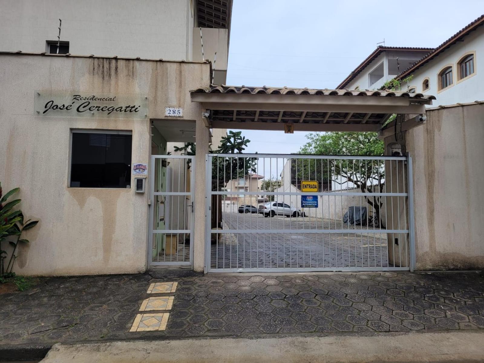 Apartamento aconchegante e espaçoso no Itaguá.