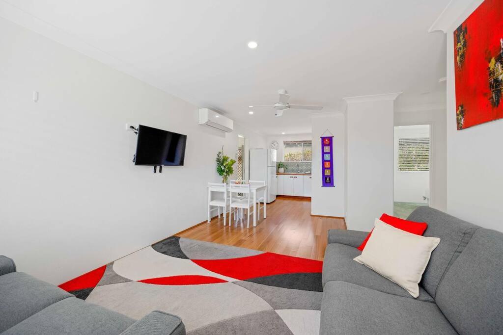 Becks Hideaway Laurieton - walk everywhere