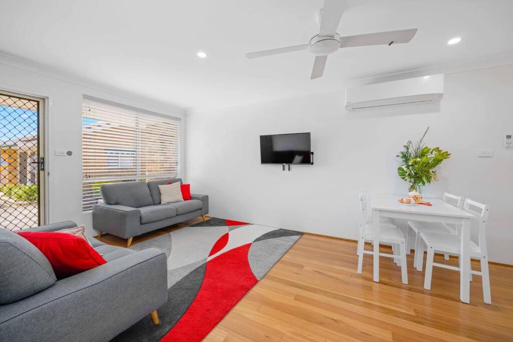 Becks Hideaway Laurieton - walk everywhere