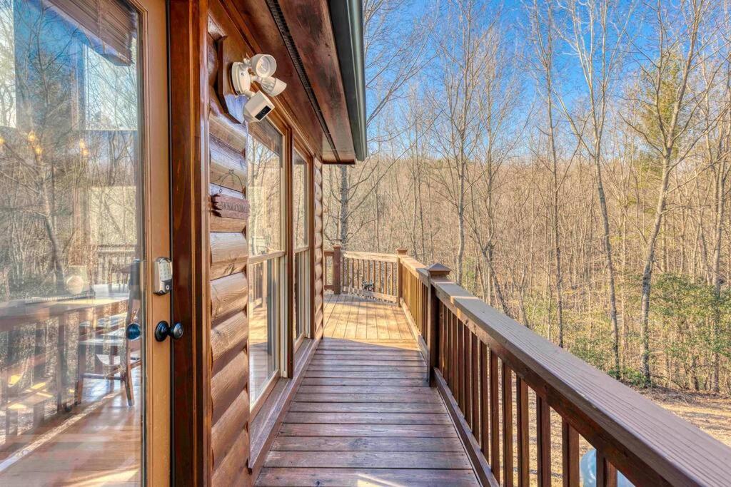 Serene Cabin*Mountain Views*Hot Tub*Large Decks view 5