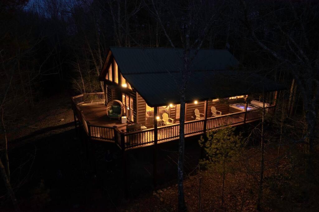 Serene Cabin*Mountain Views*Hot Tub*Large Decks view 3