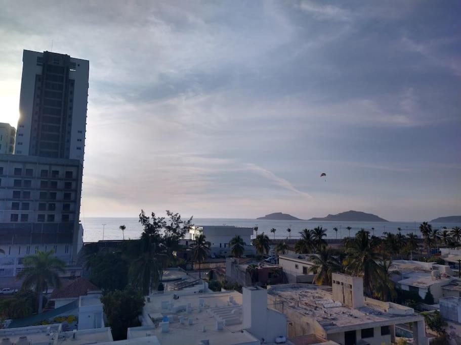 Bonito apartamento a pasos del malecón de Mazatlán view 3